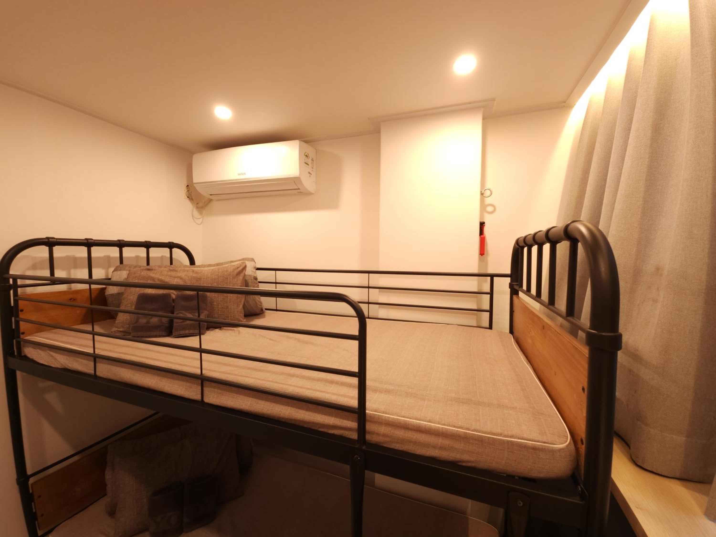 Twin Room - Photo 5