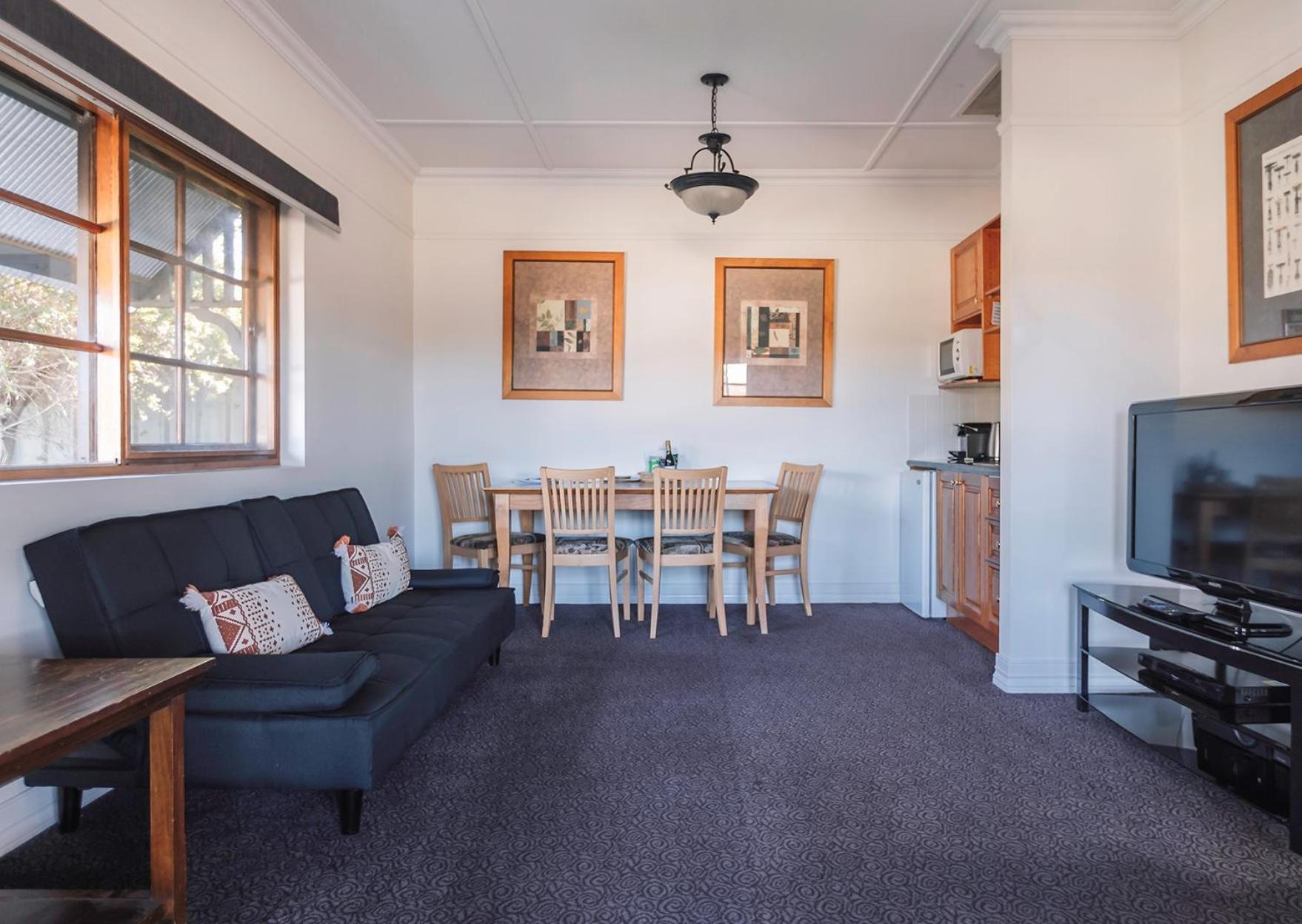One Bedroom Unit Suite 1 photo 2