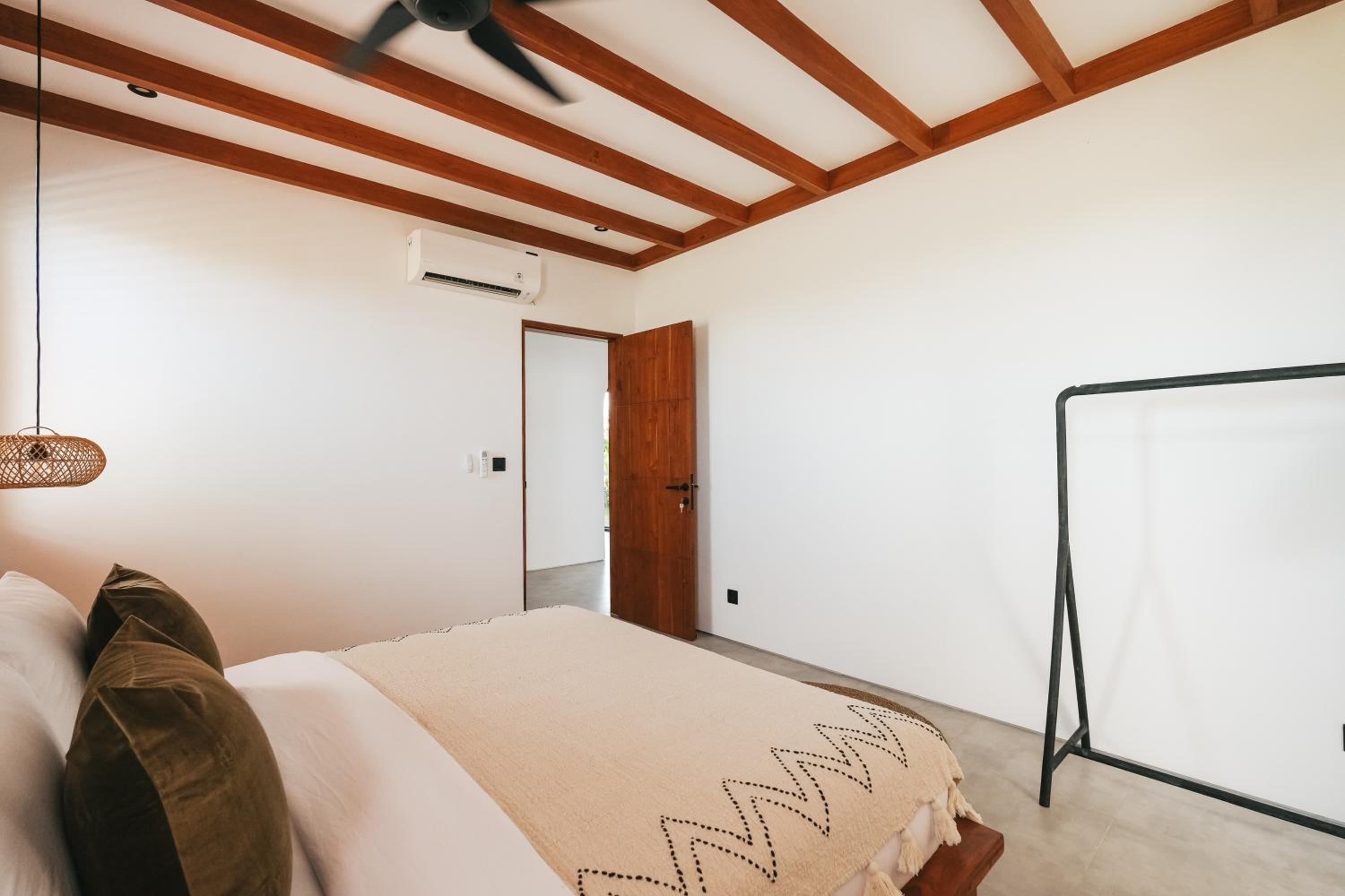 Three-Bedroom Villa - Photo 14