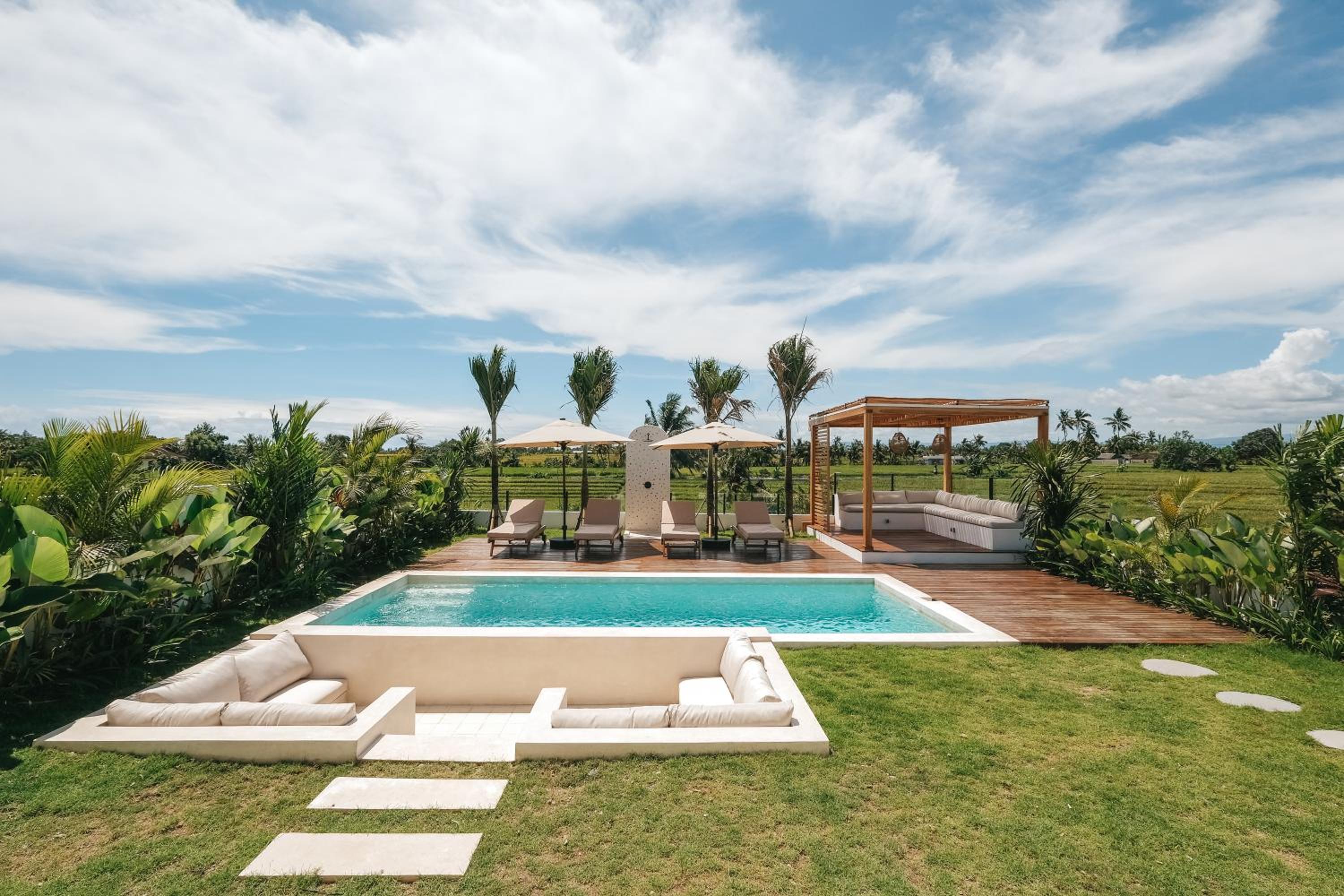 Three-Bedroom Villa - Photo 22