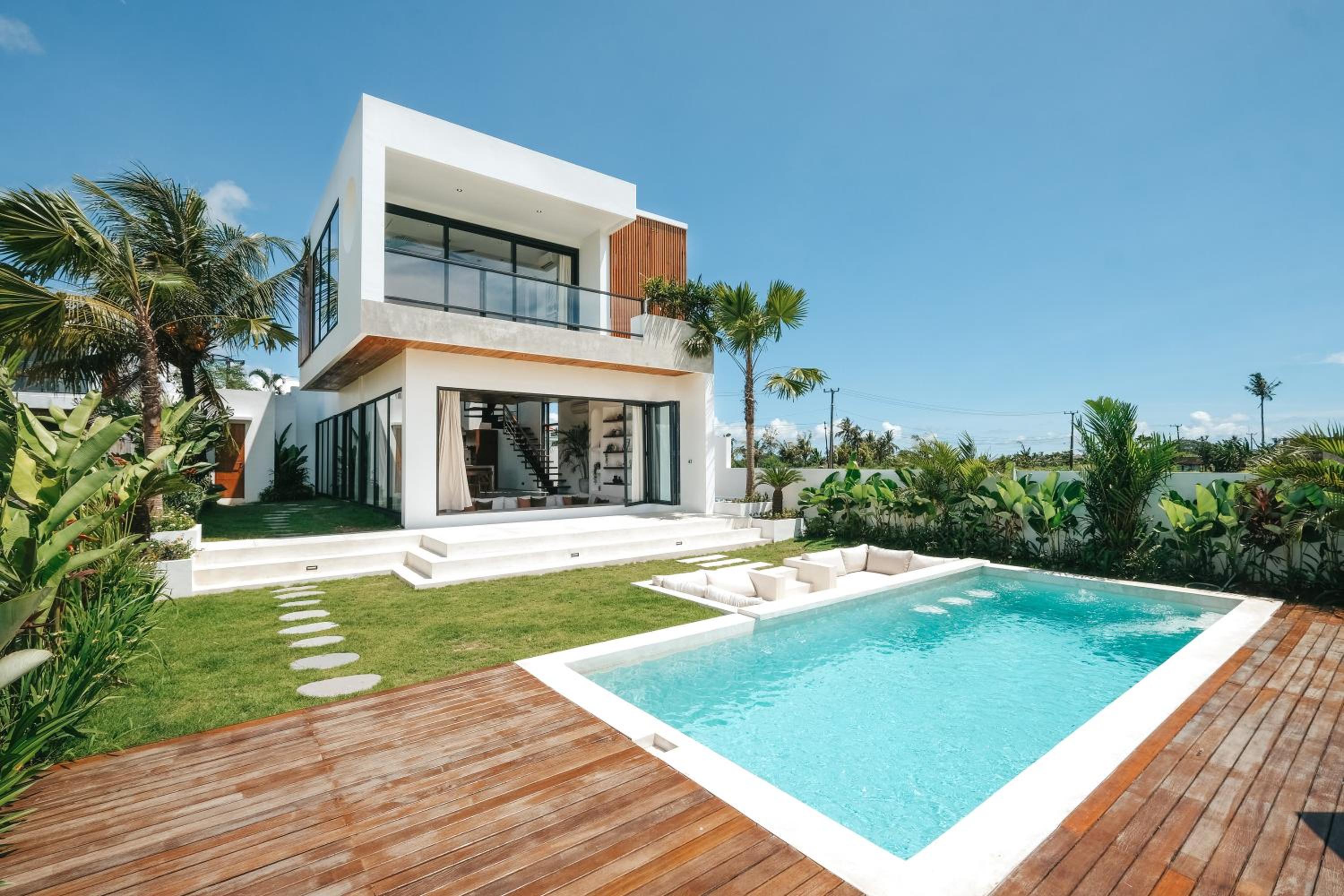 Three-Bedroom Villa - Photo 36