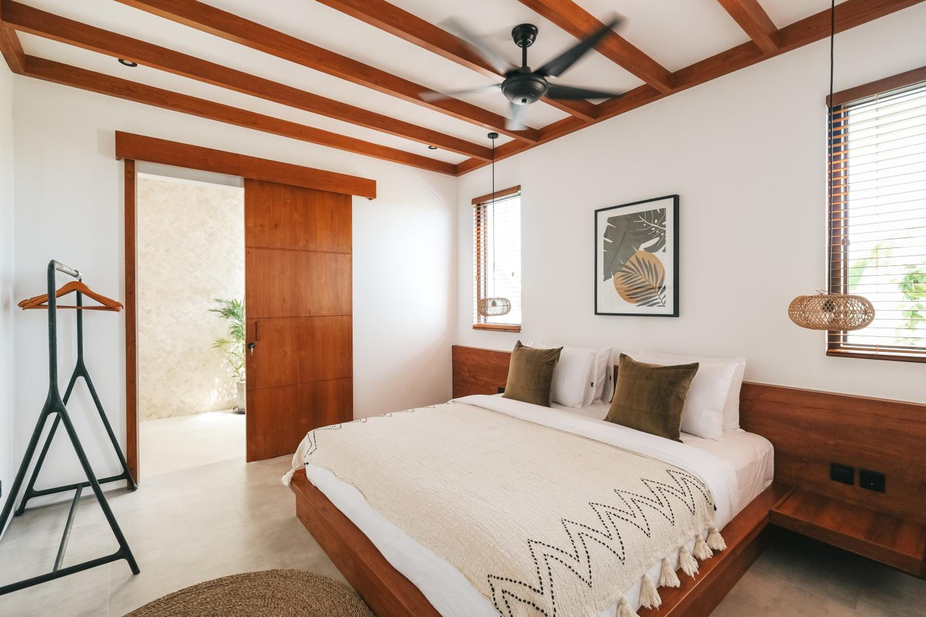 Three-Bedroom Villa - Photo 16