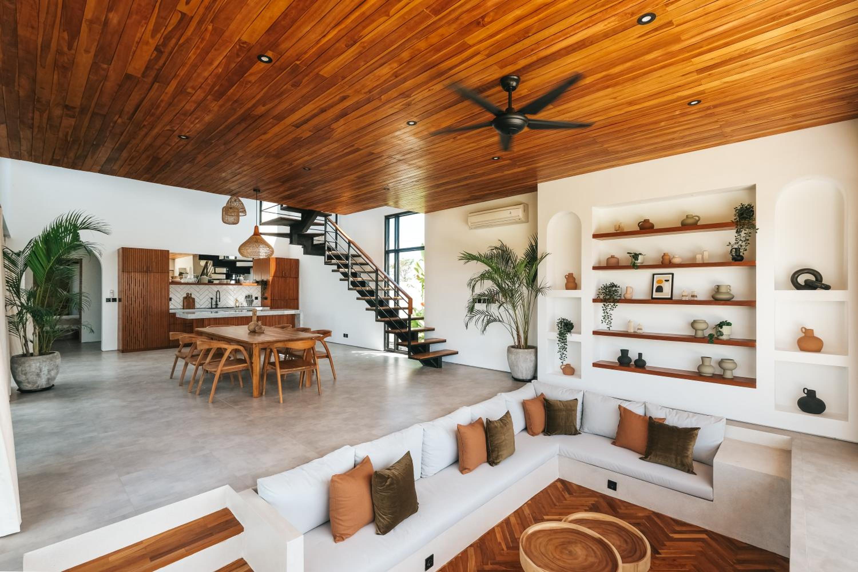 Three-Bedroom Villa - Photo 23