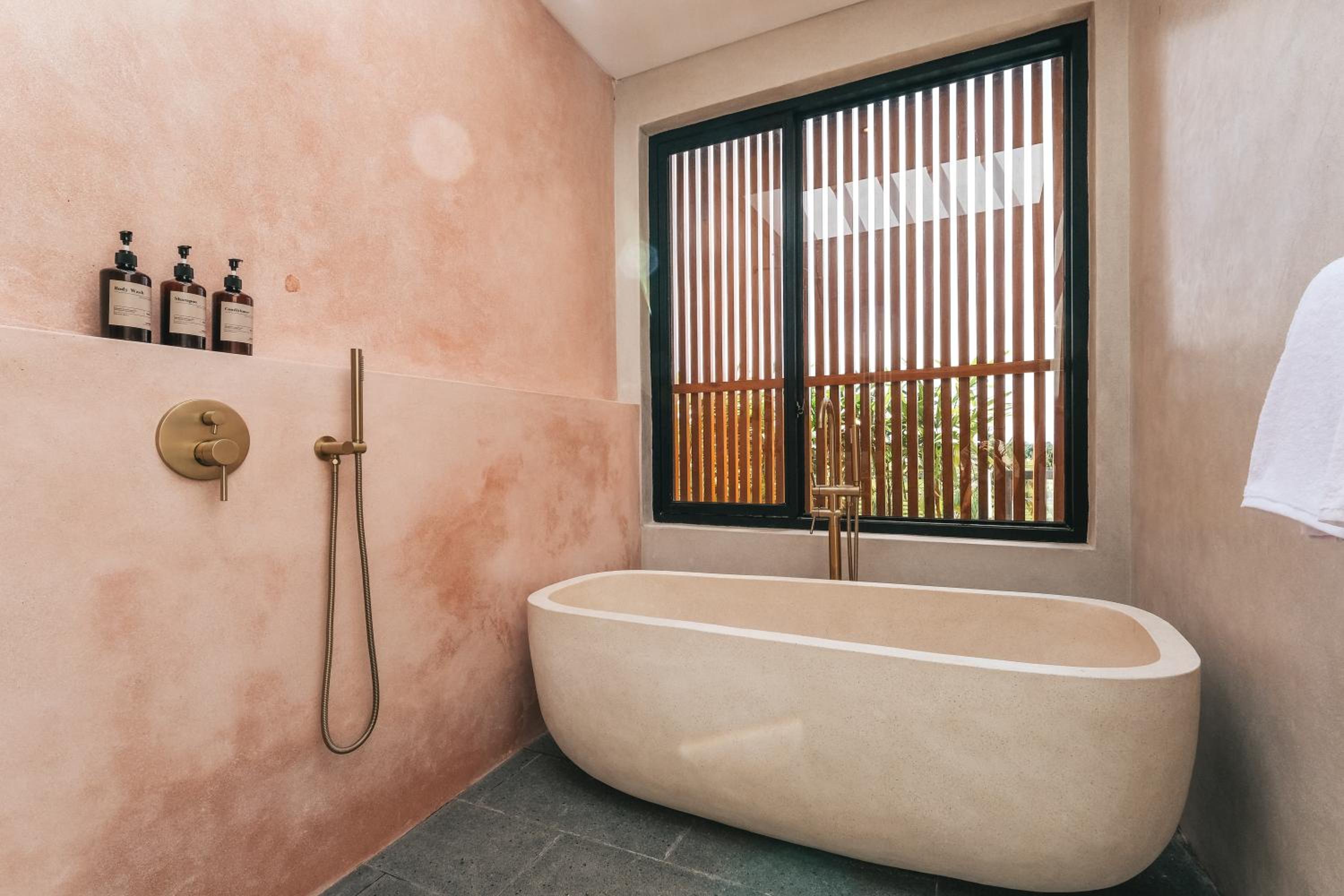 Three-Bedroom Villa - Photo 9