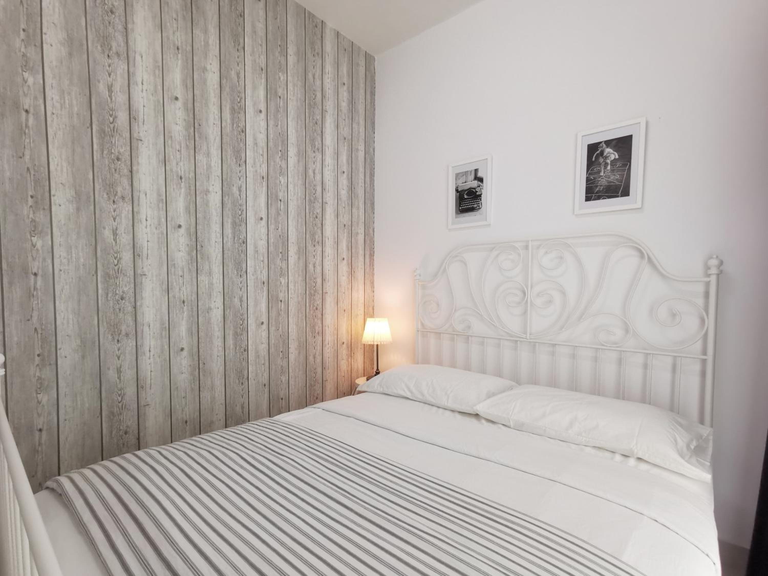 Two-Bedroom Apartment - Photo 3