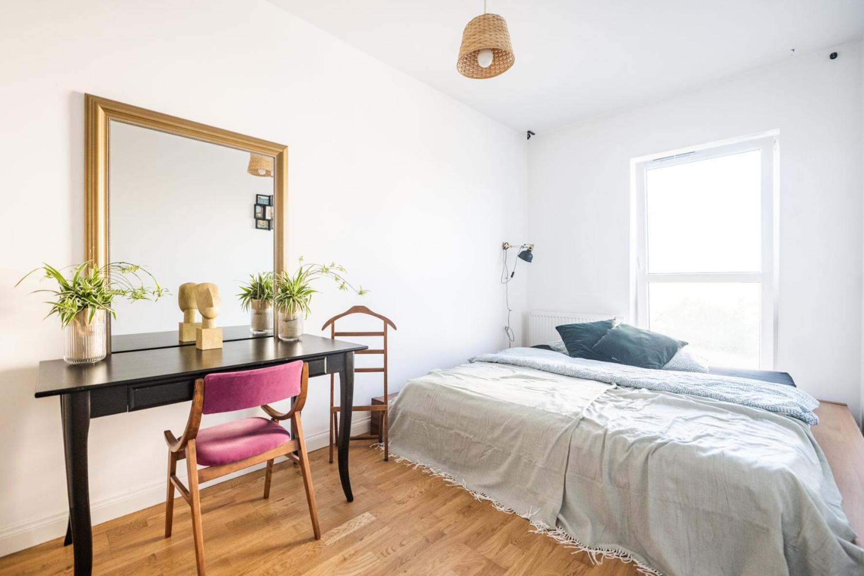 Two-Bedroom Apartment - Photo 11