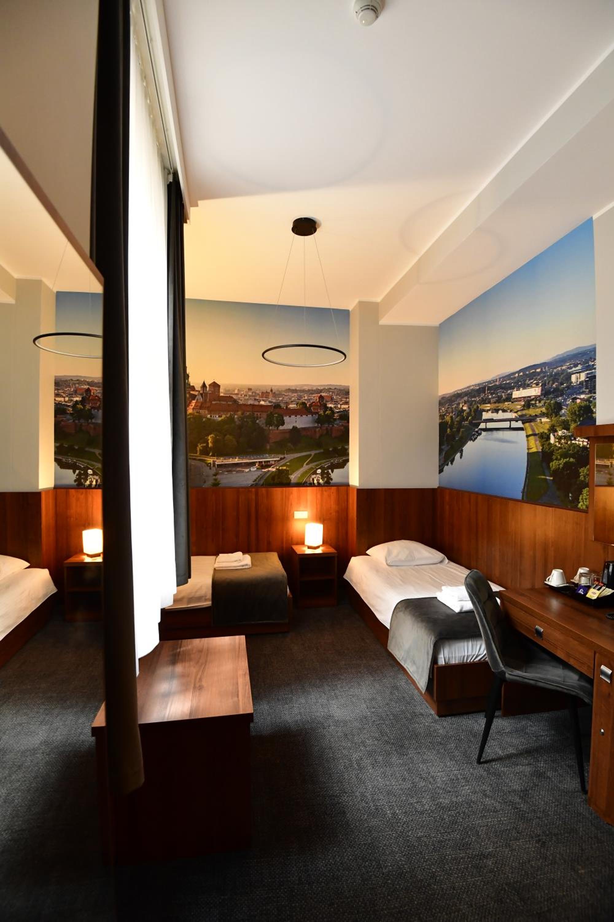 Twin Room - Photo 2