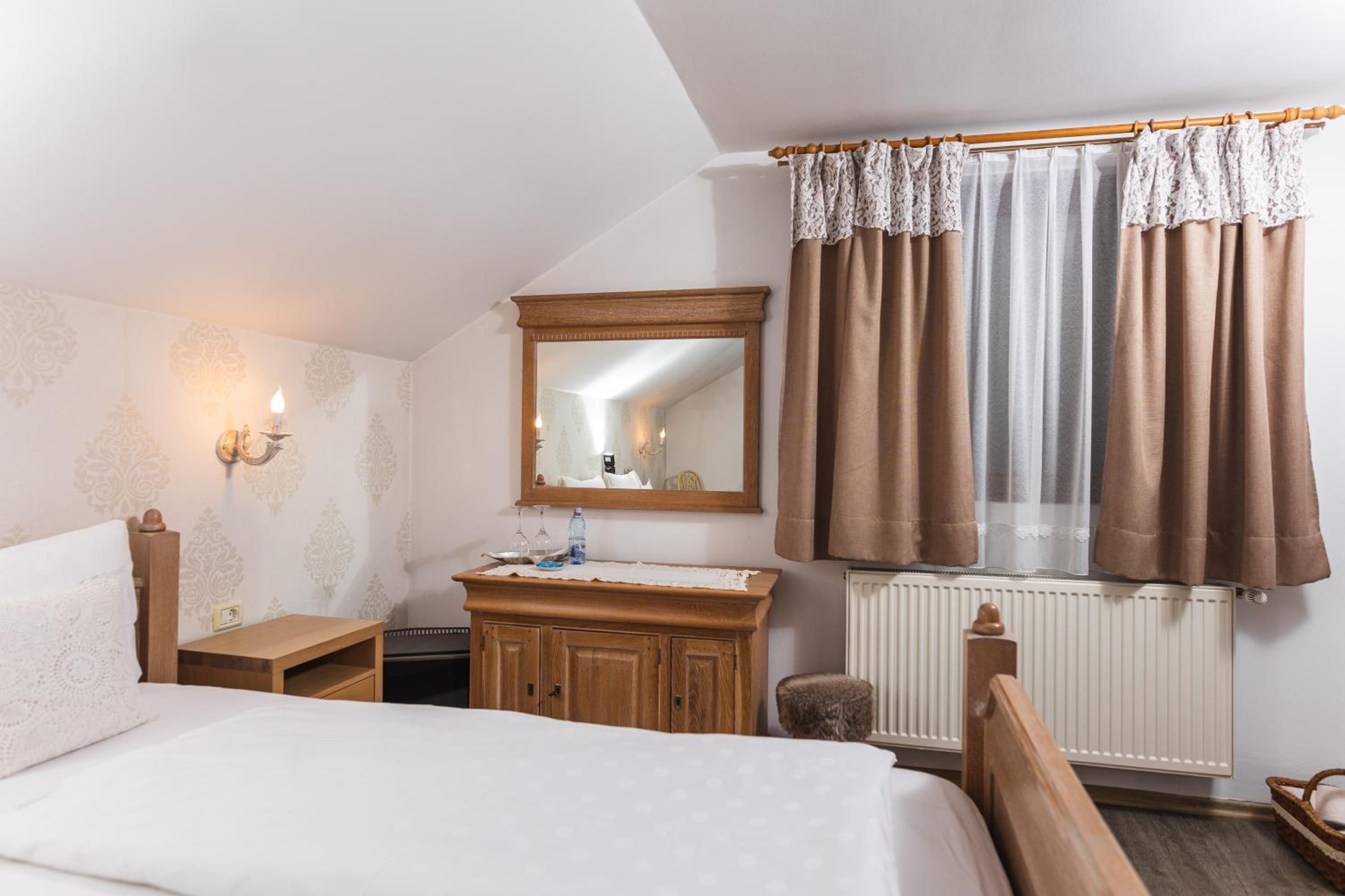 Double Room - Photo 10