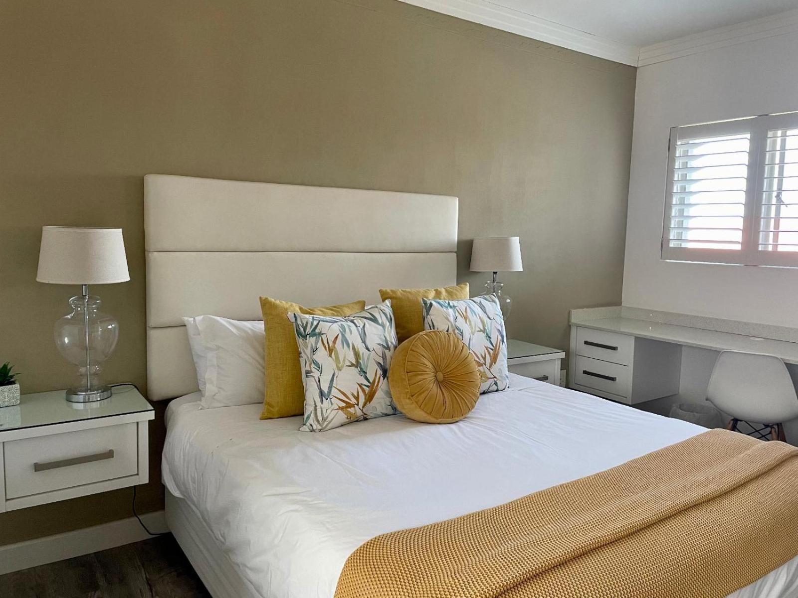Double Room with Private Bathroom - Photo 11
