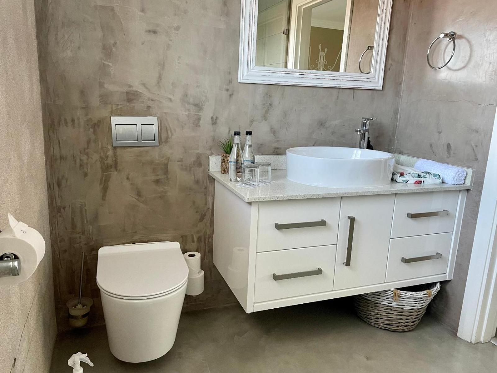 Double Room with Private Bathroom - Photo 2