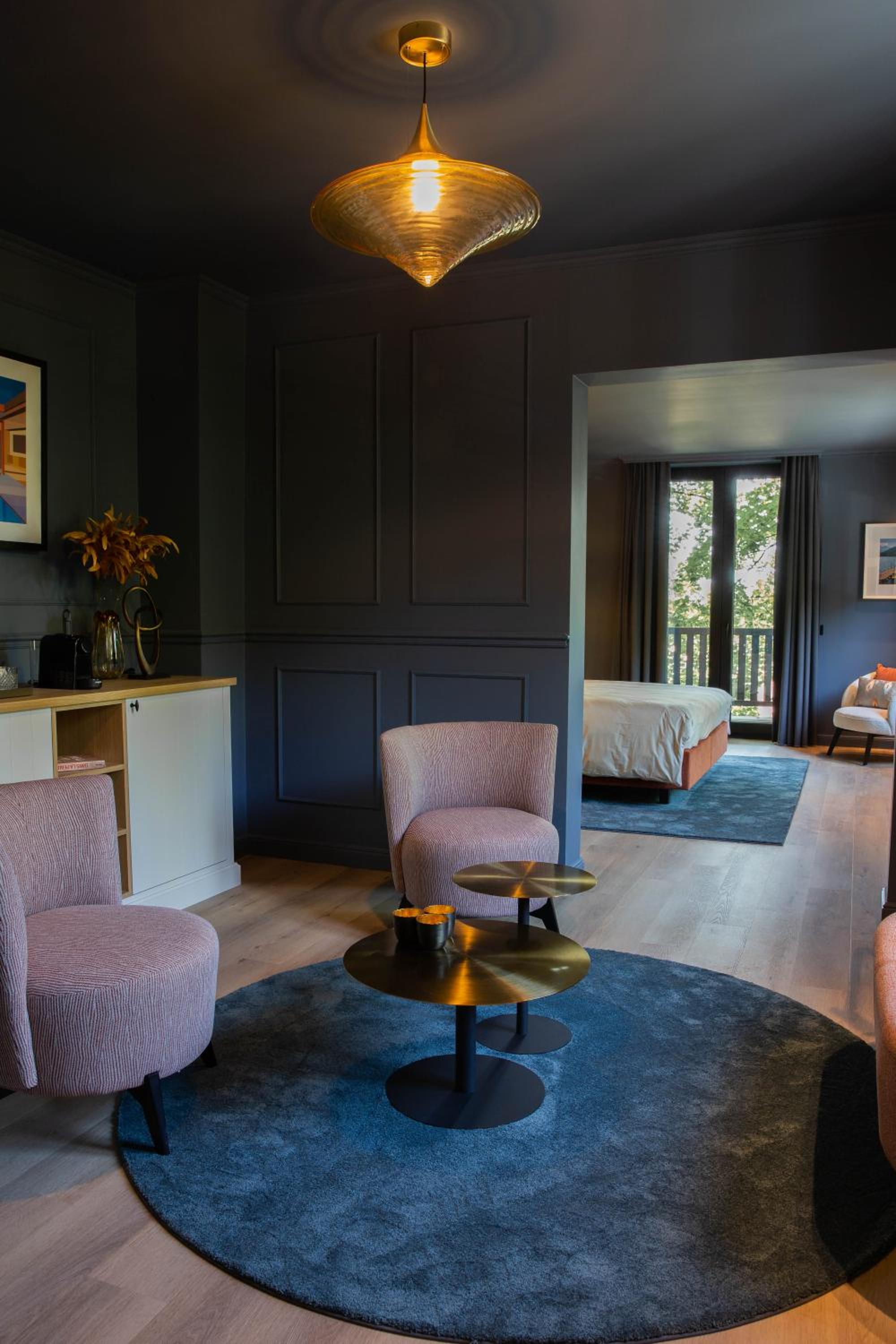 King Suite with Balcony photo 2
