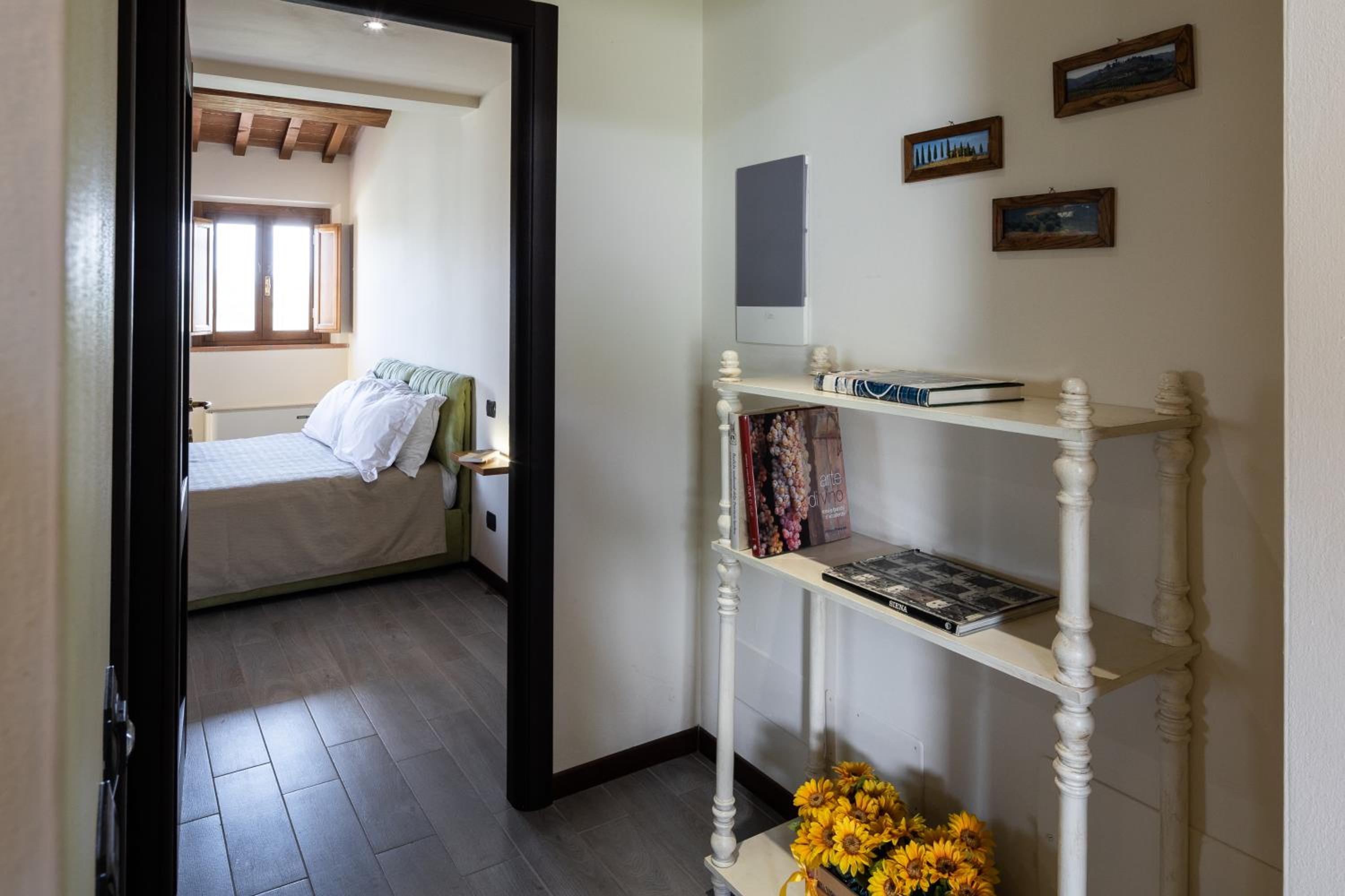 Apartment - Split Level photo 1