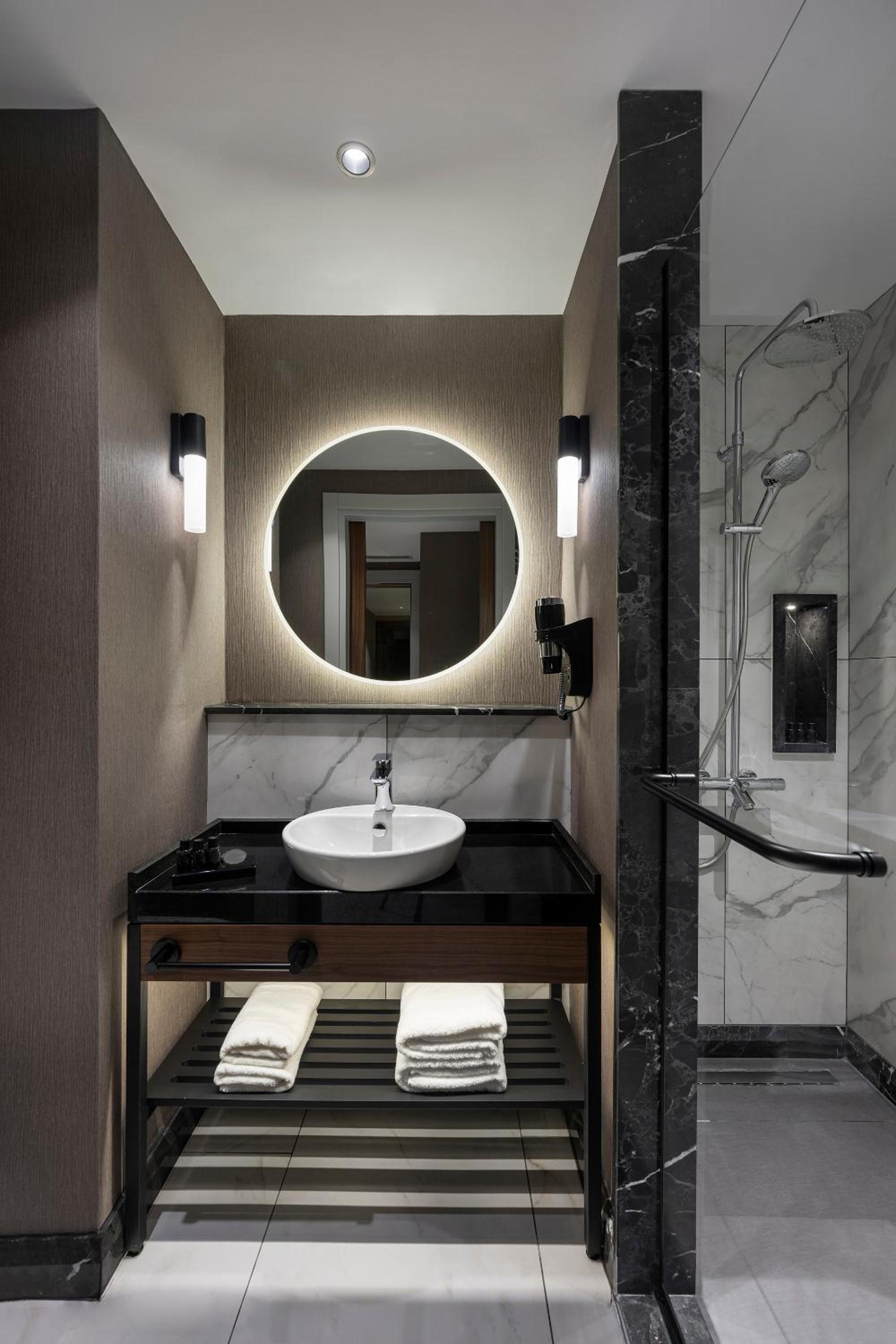Superior Double or Twin Room photo 3