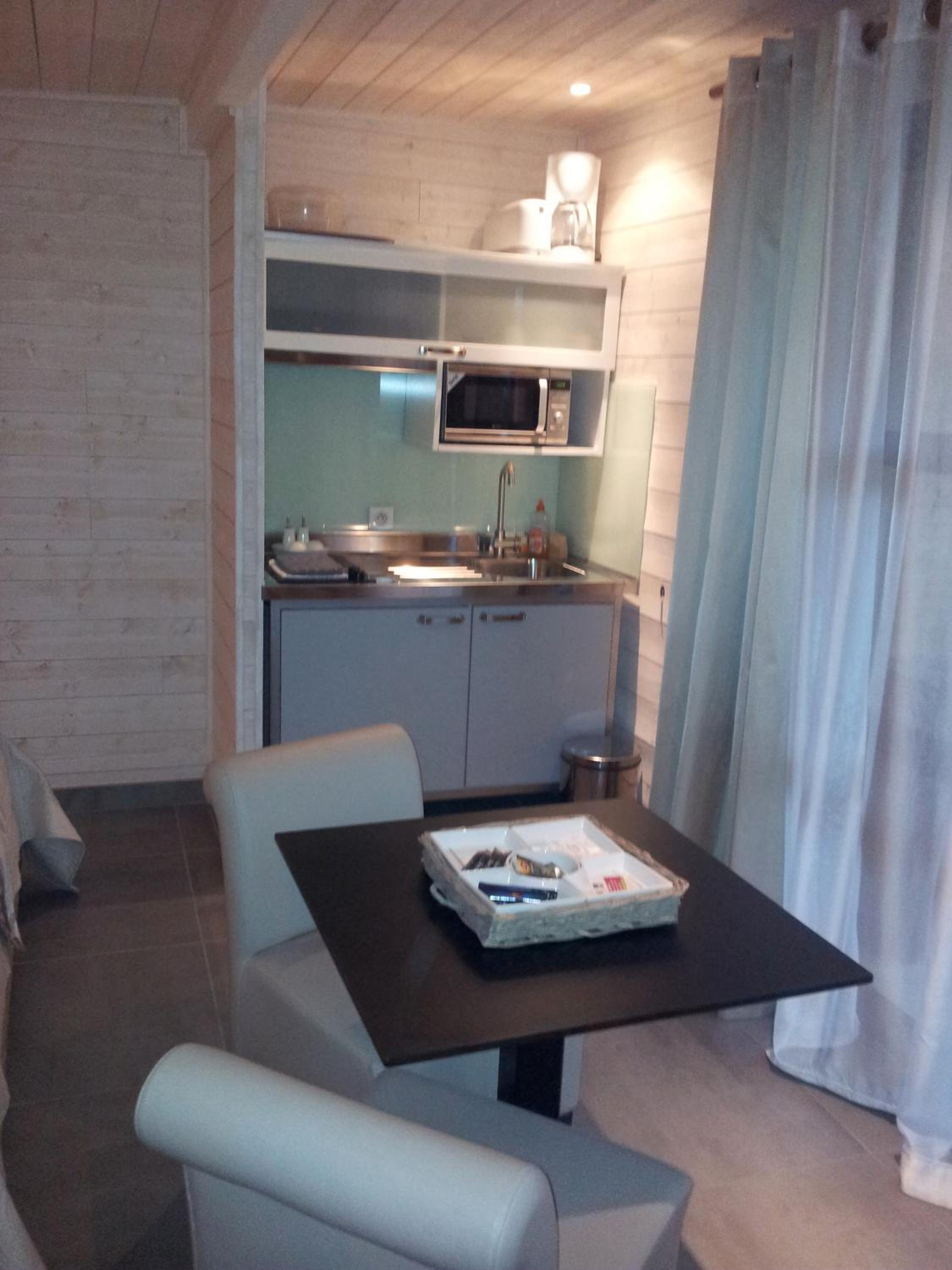 Lodge - Photo 1