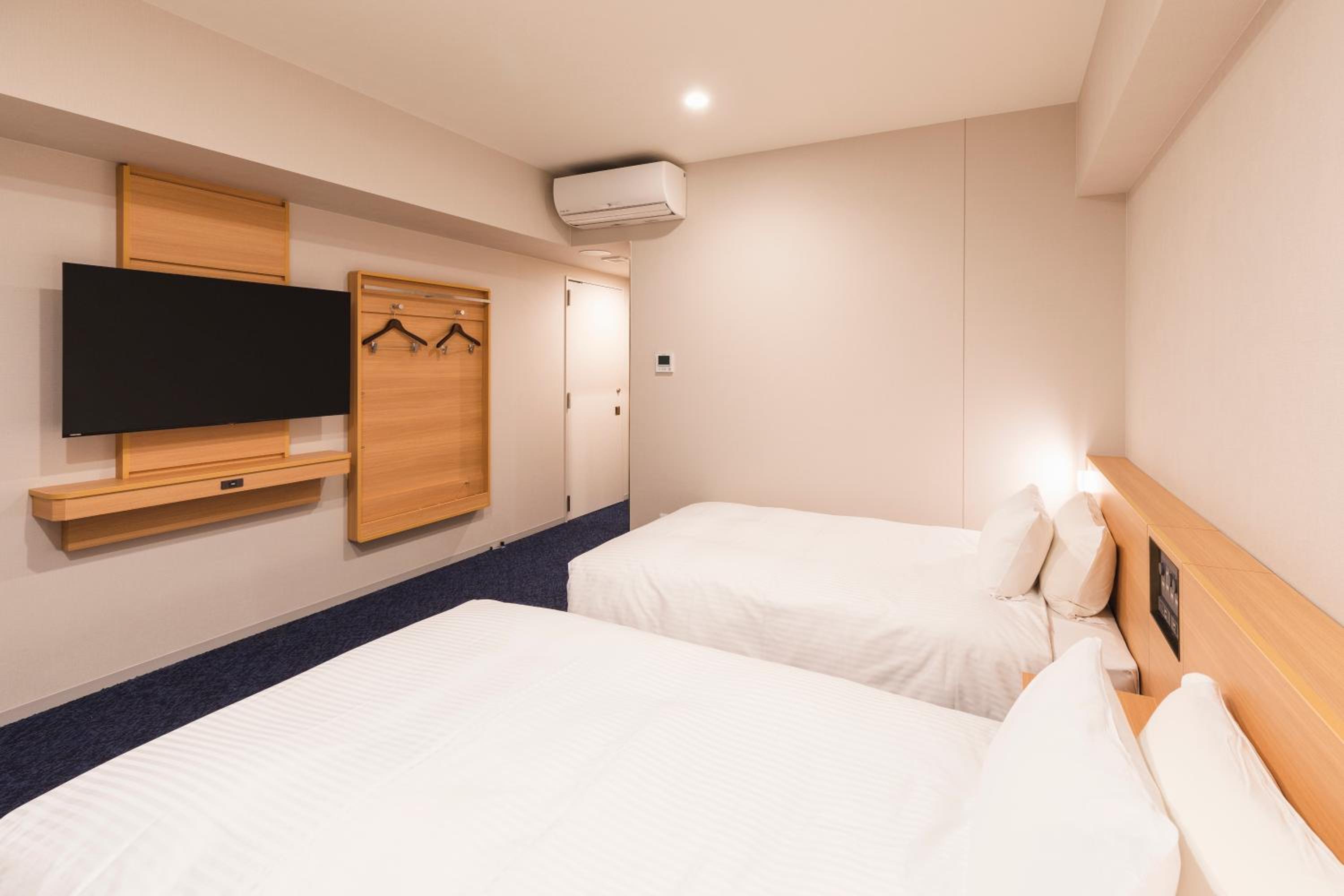 Standard Twin Room Double Use - Photo 5