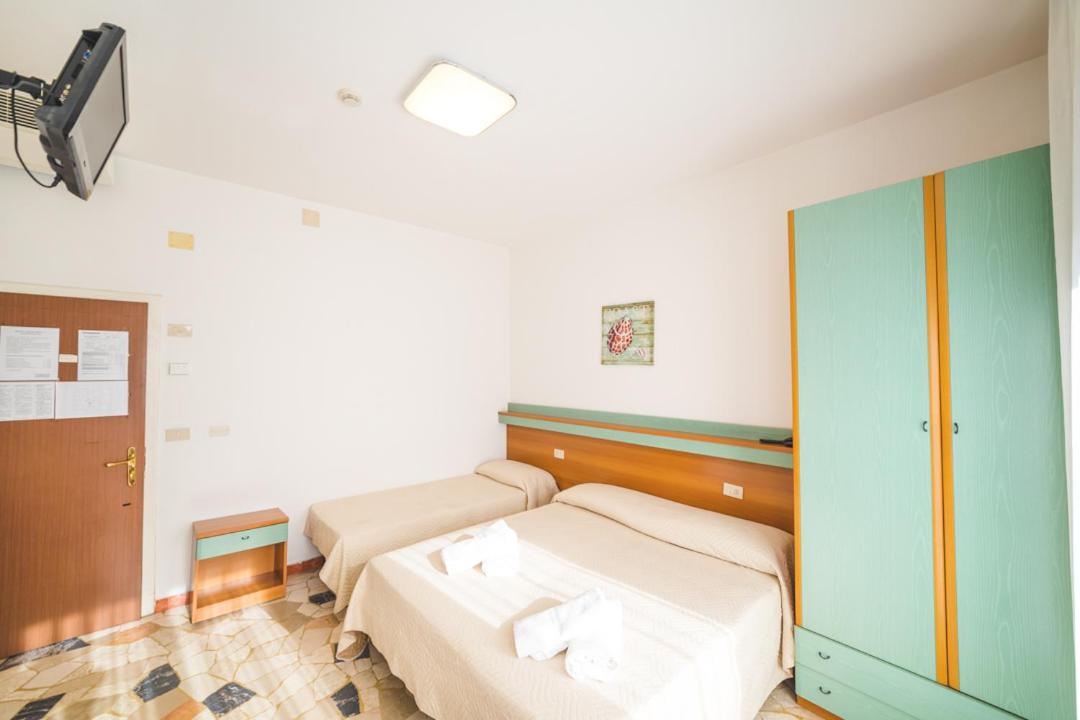 Triple Room - Photo 2