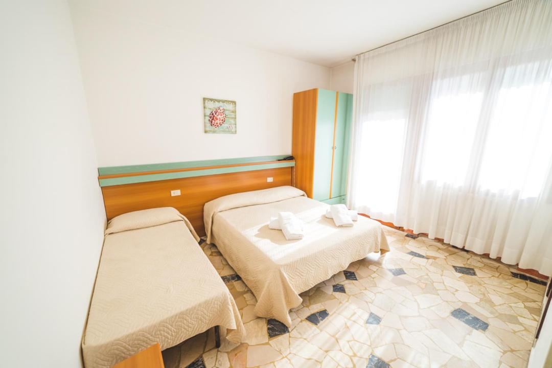 Triple Room - Photo 23