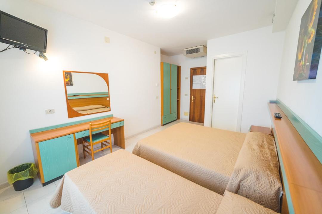 Triple Room - Photo 27