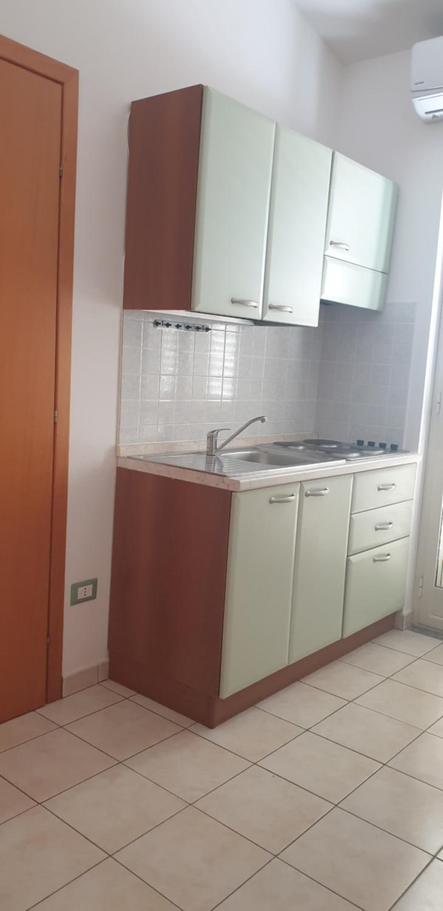 One-Bedroom Apartment - Photo 19