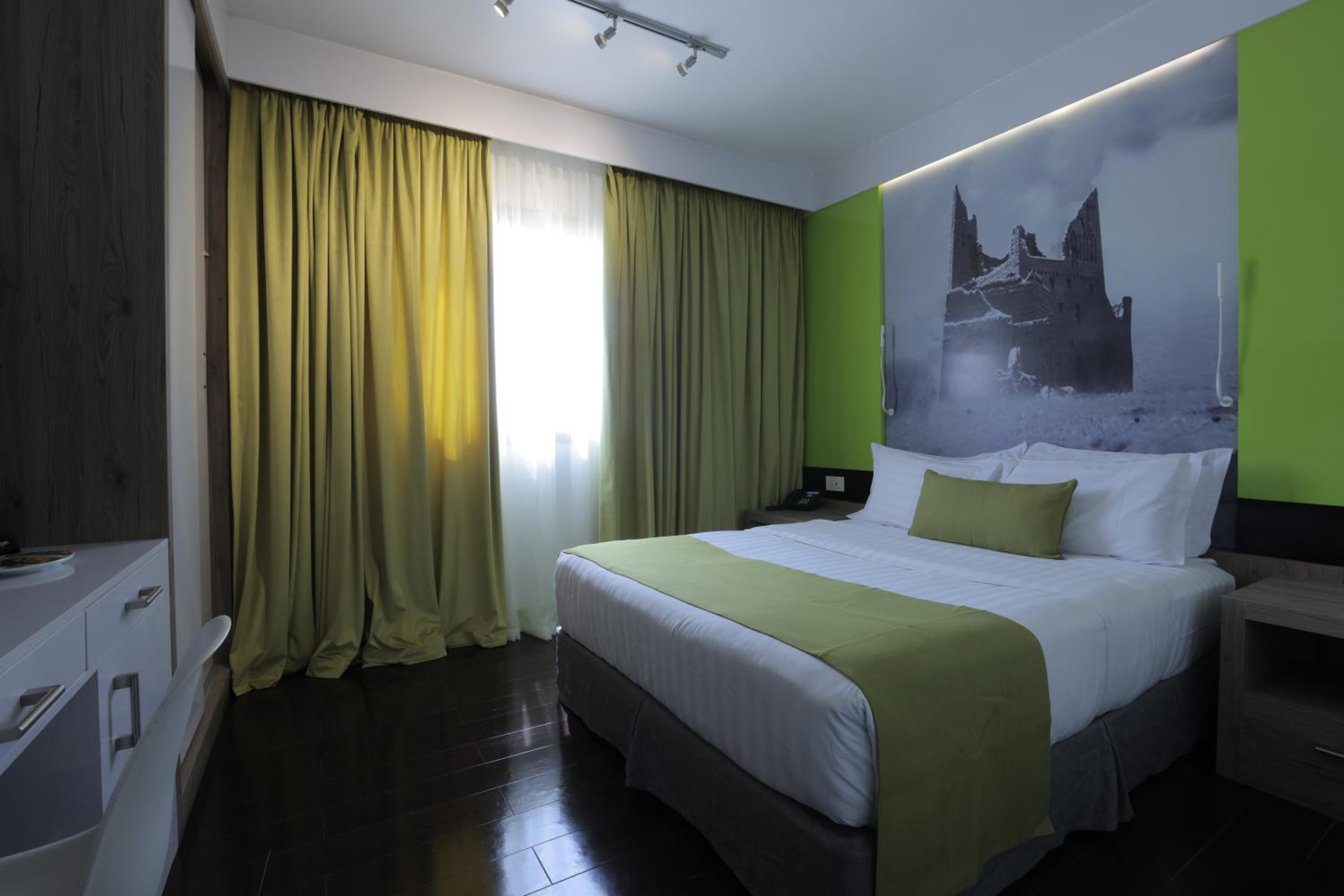 King Superior Room