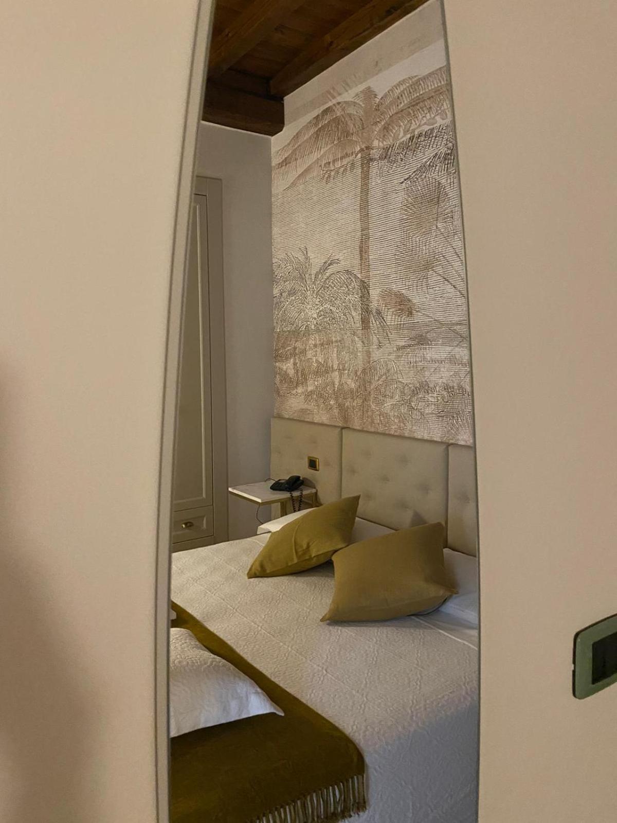 Small Double or Twin Room photo 3