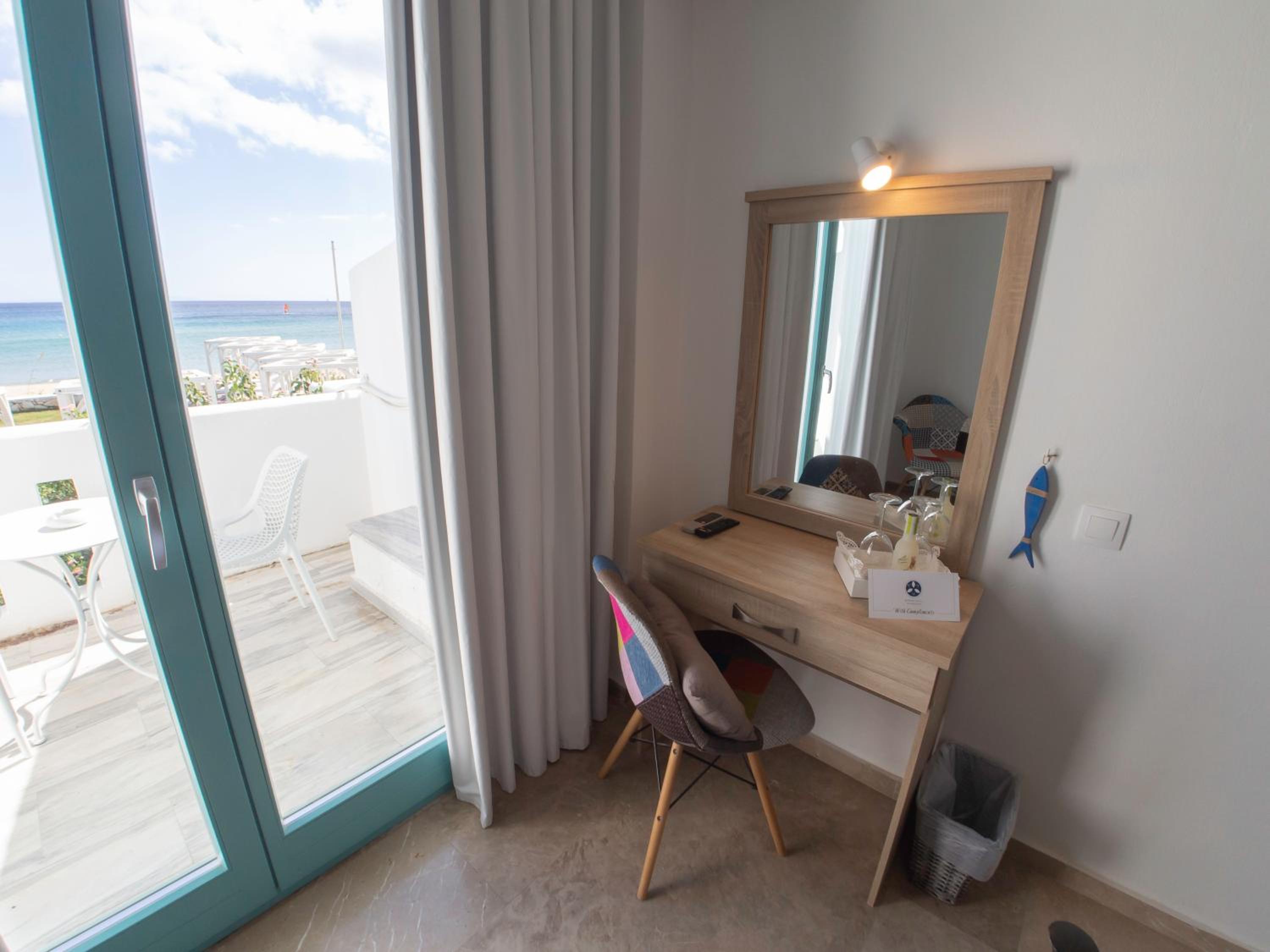 Double Room with Sea View photo 2