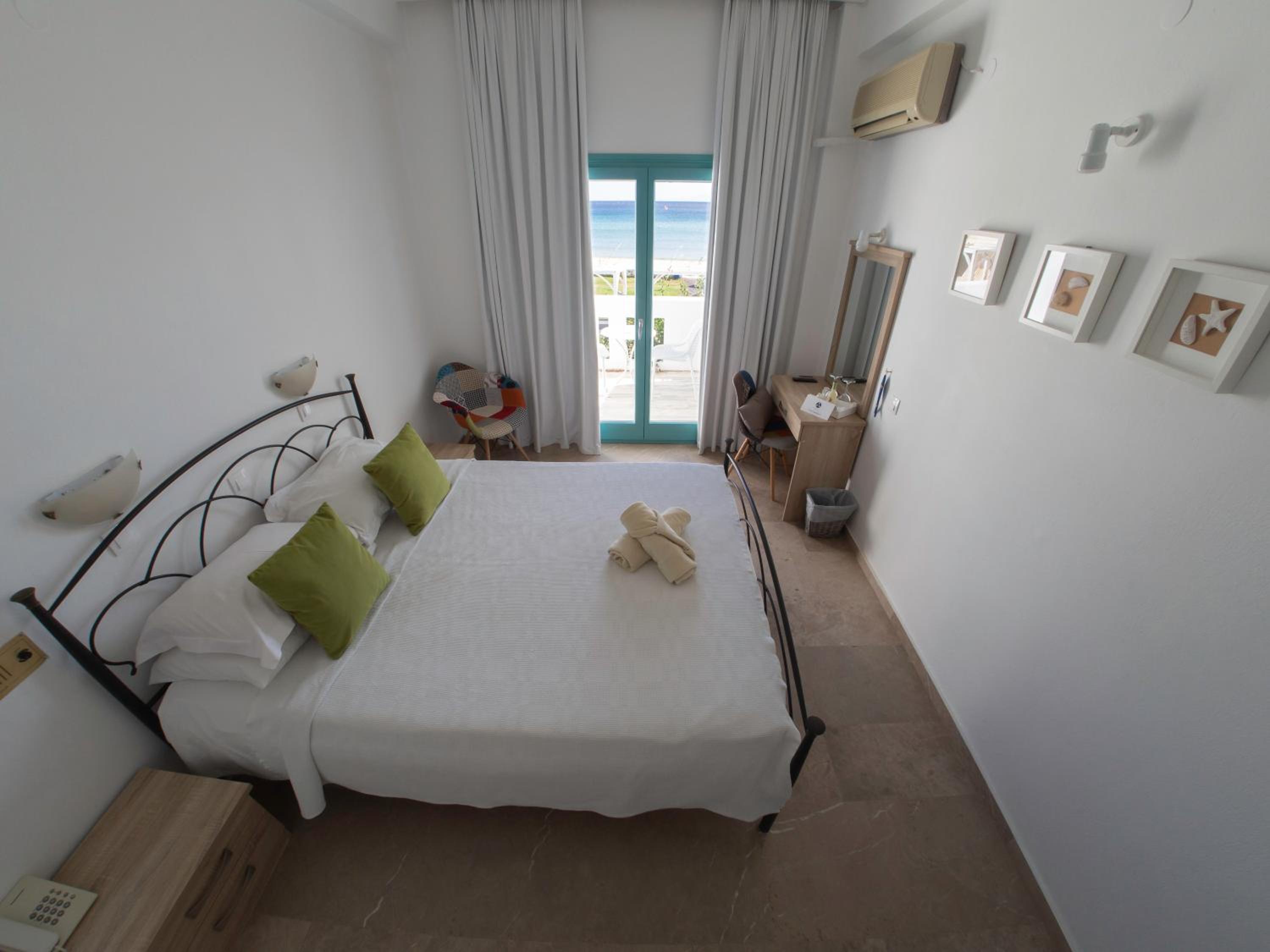 Double Room with Sea View photo 3
