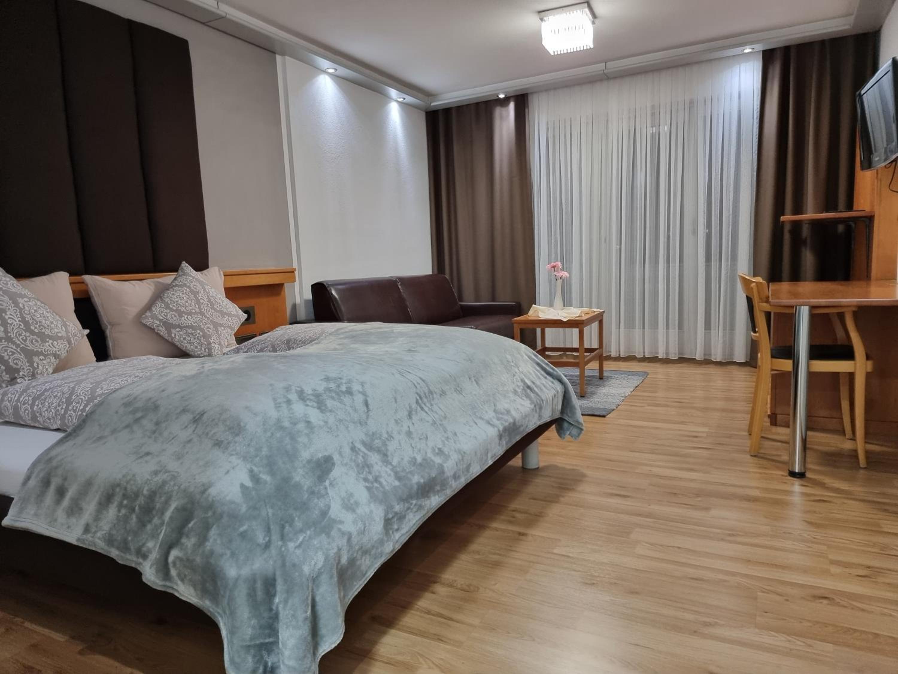Double Room - Photo 1