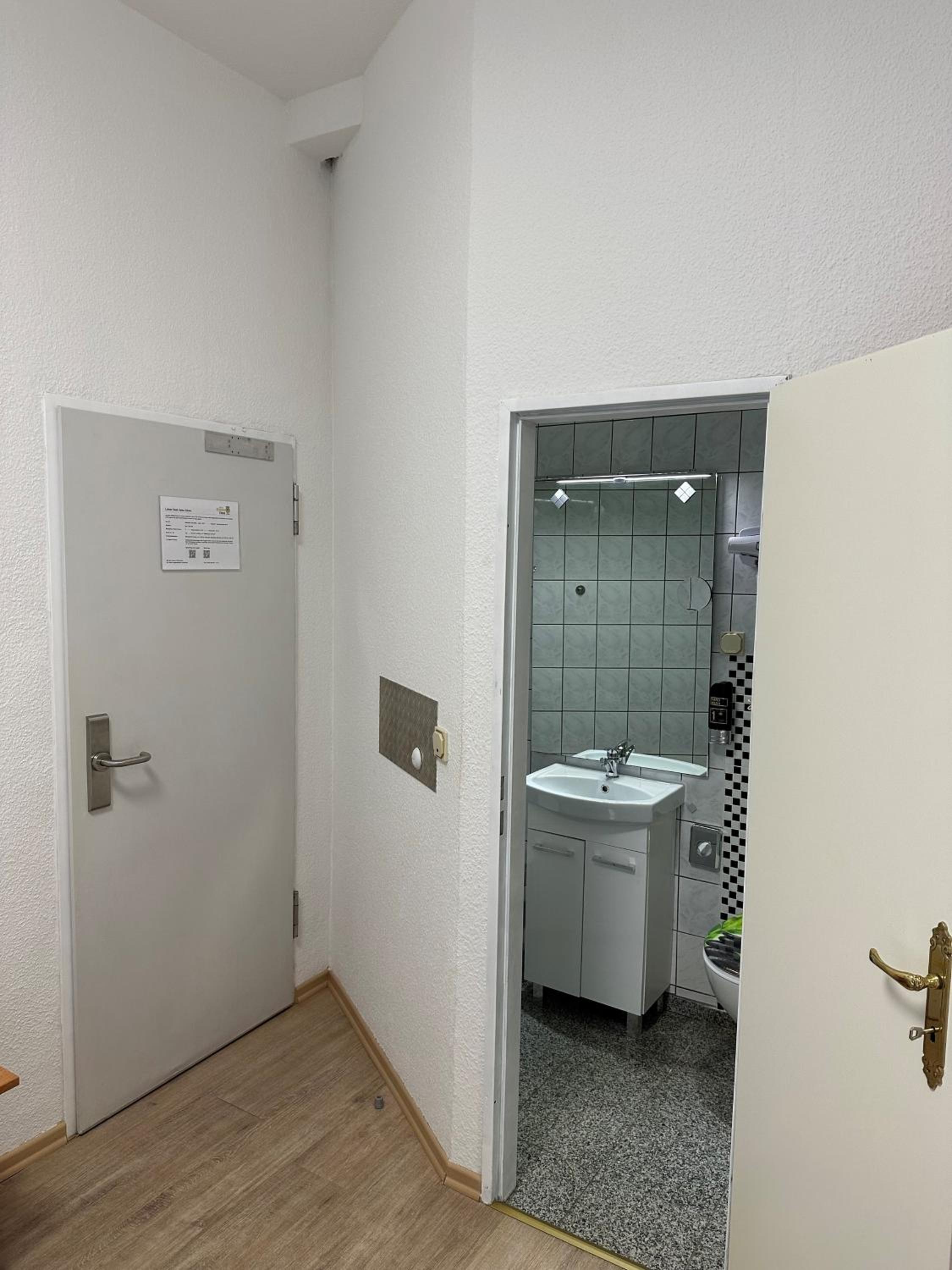 Standard Double Room - Photo 2