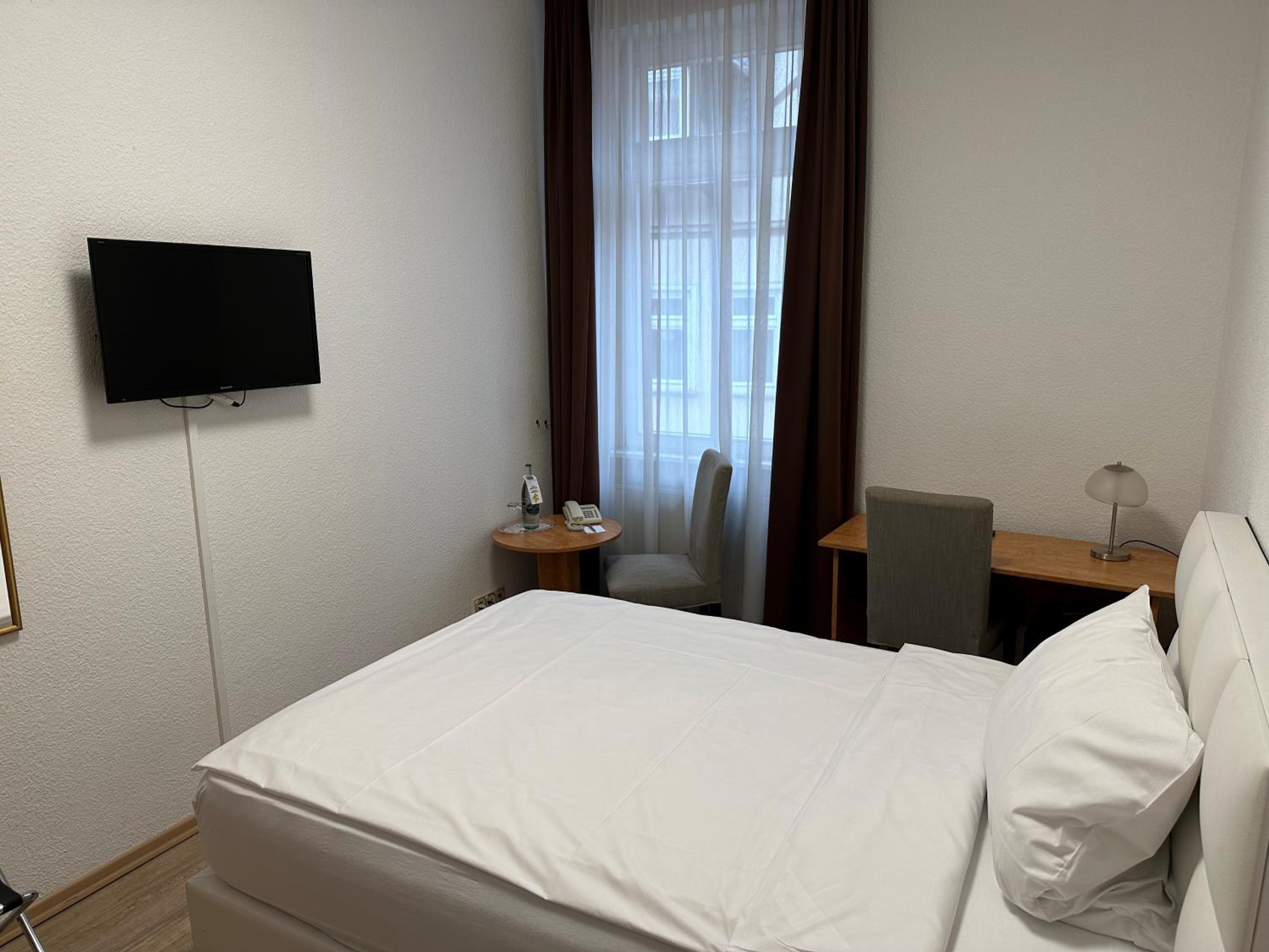 Standard Single Room photo 2