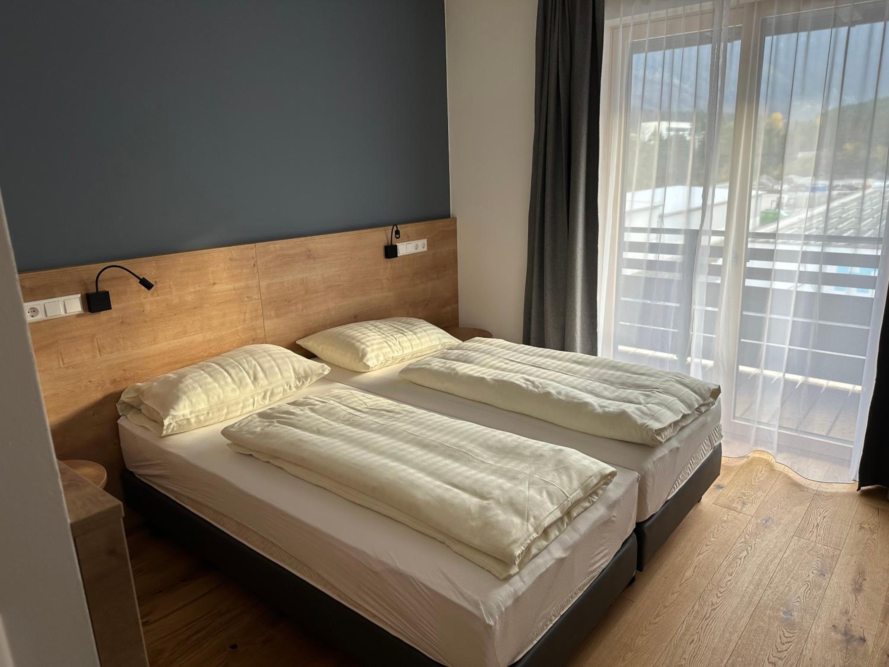 Double Room - Photo 2