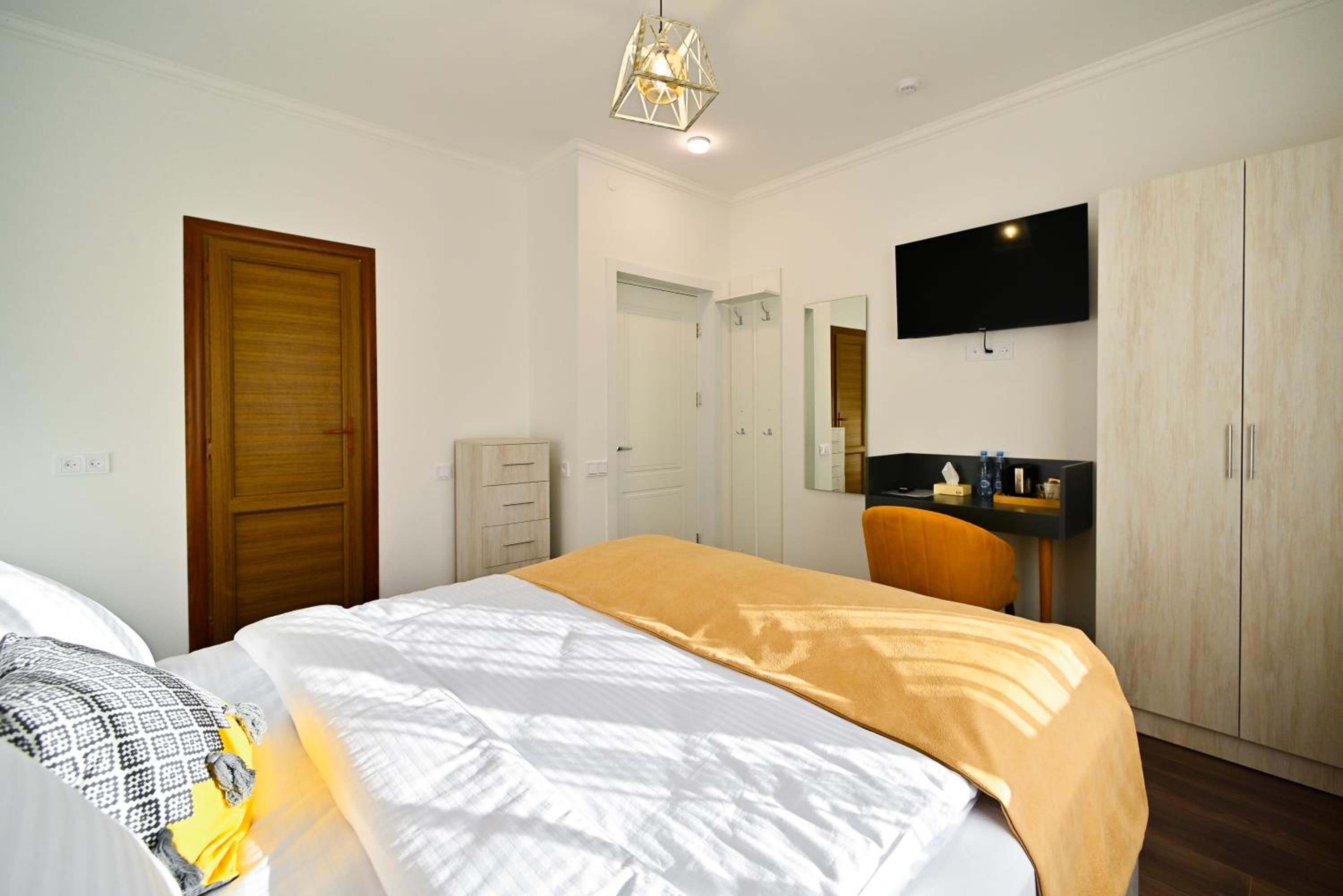 Standard Double Room photo 2
