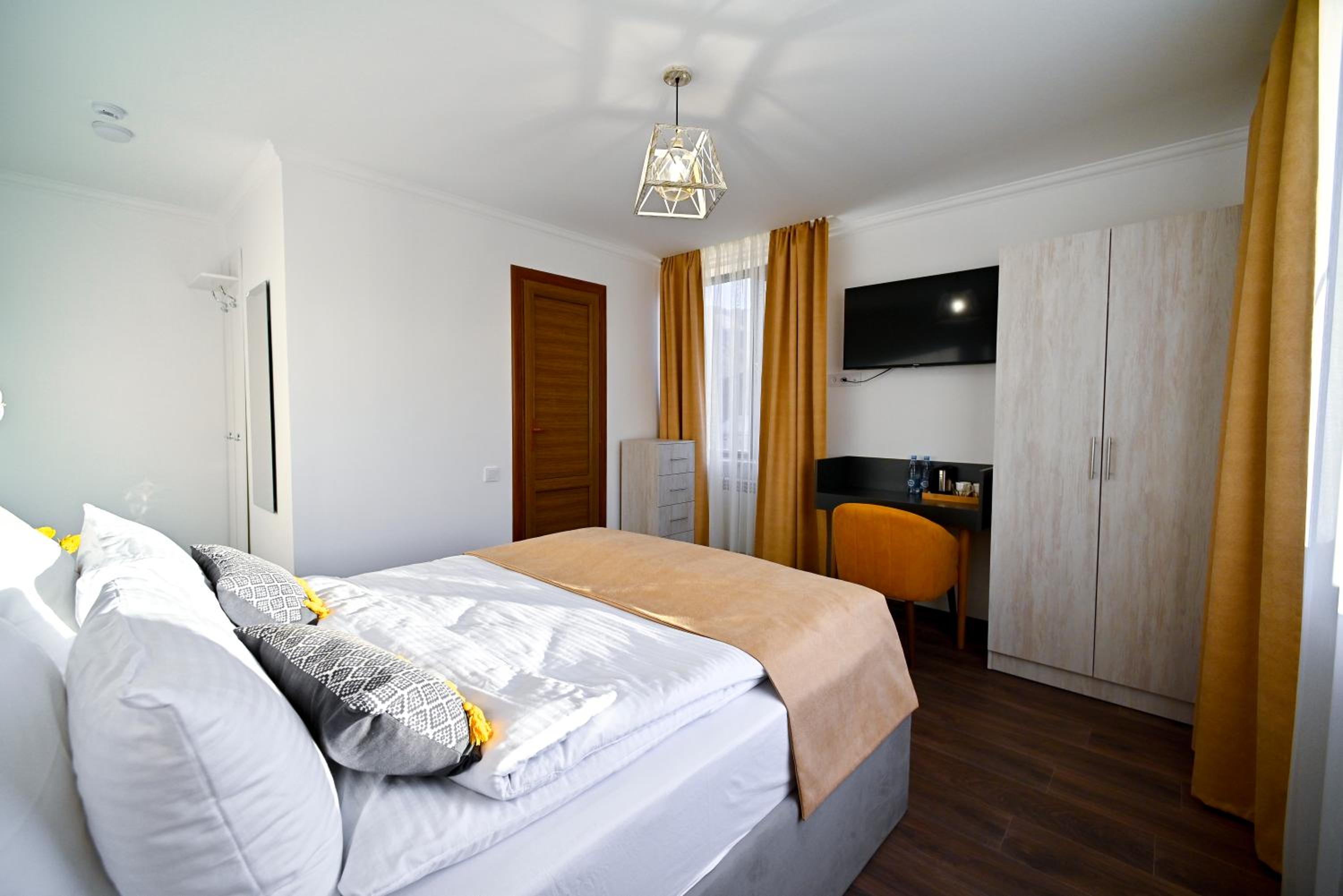 Standard Double Room photo 3
