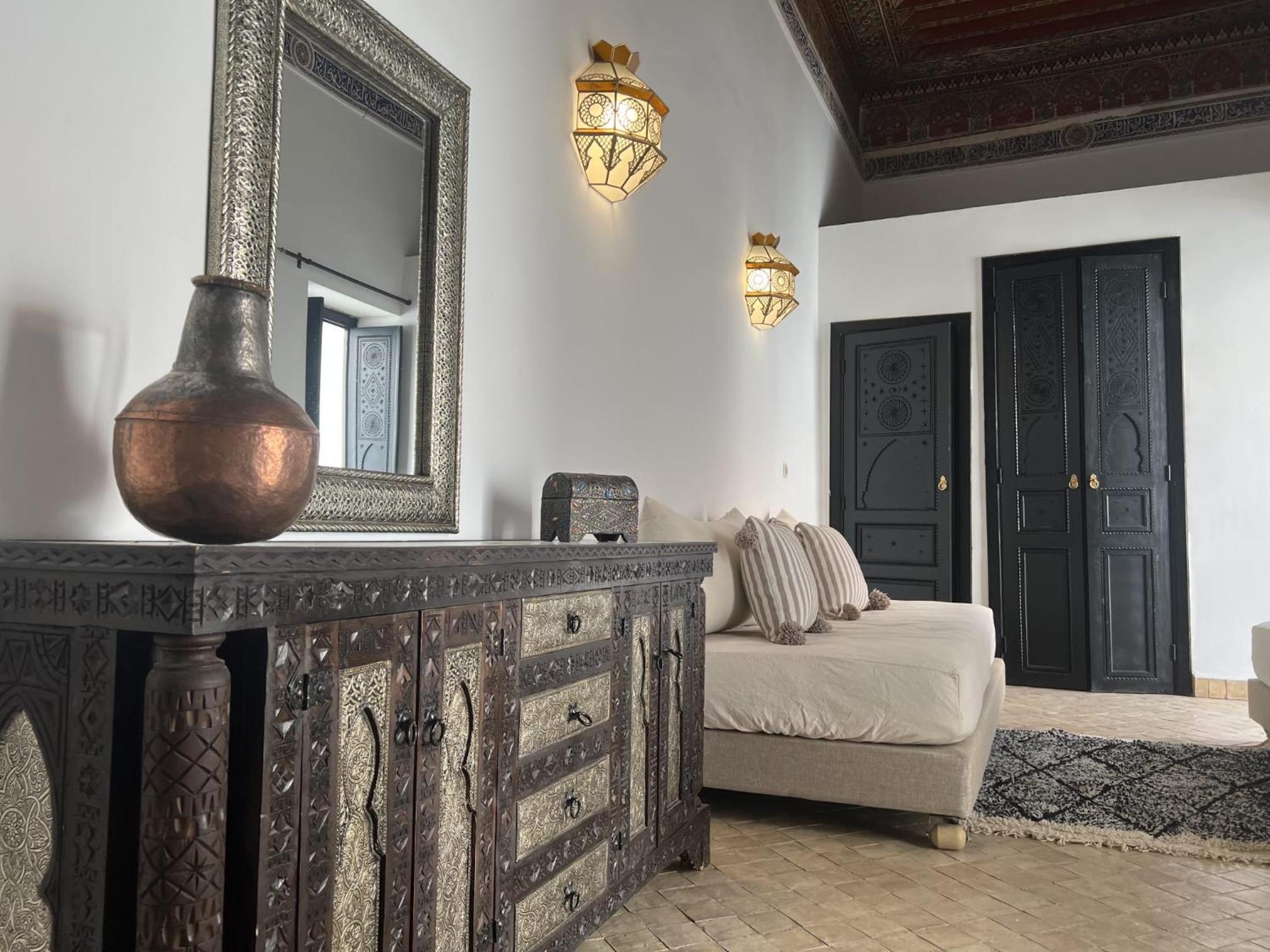 Deluxe Suite - Photo 8