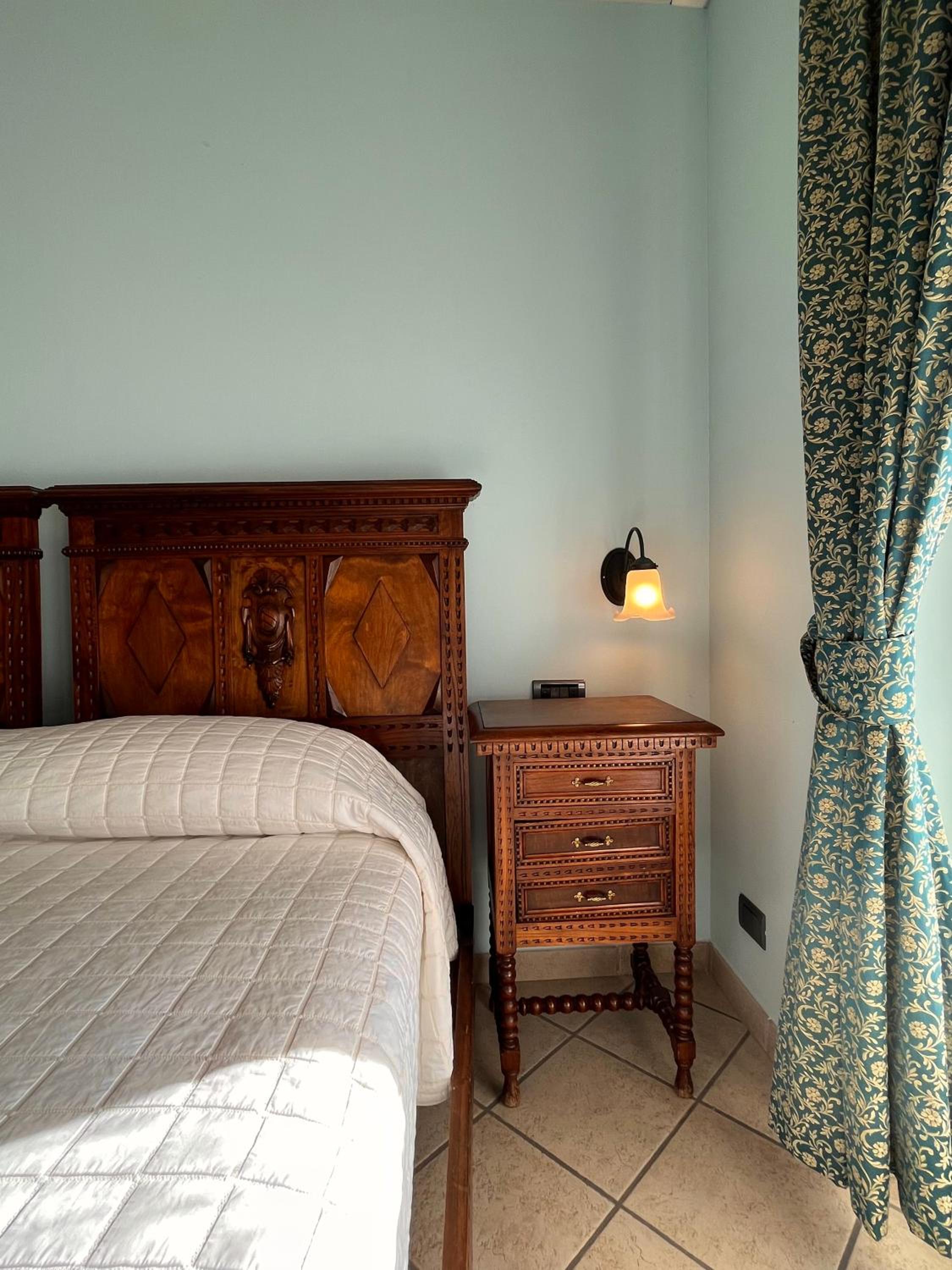 Double Room with Balcony - Photo 20