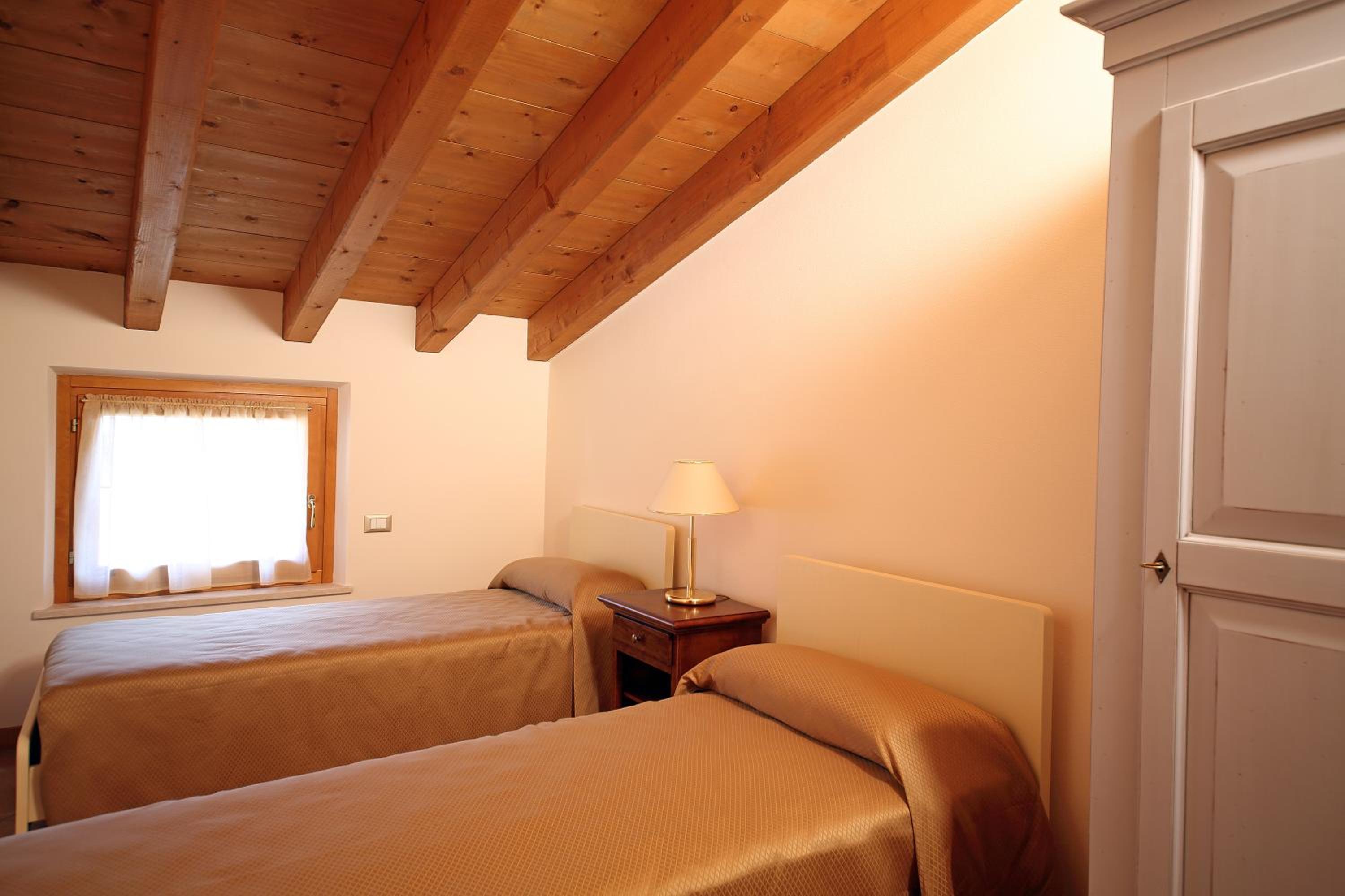Two-Bedroom Apartment Comfort - Attic photo 2
