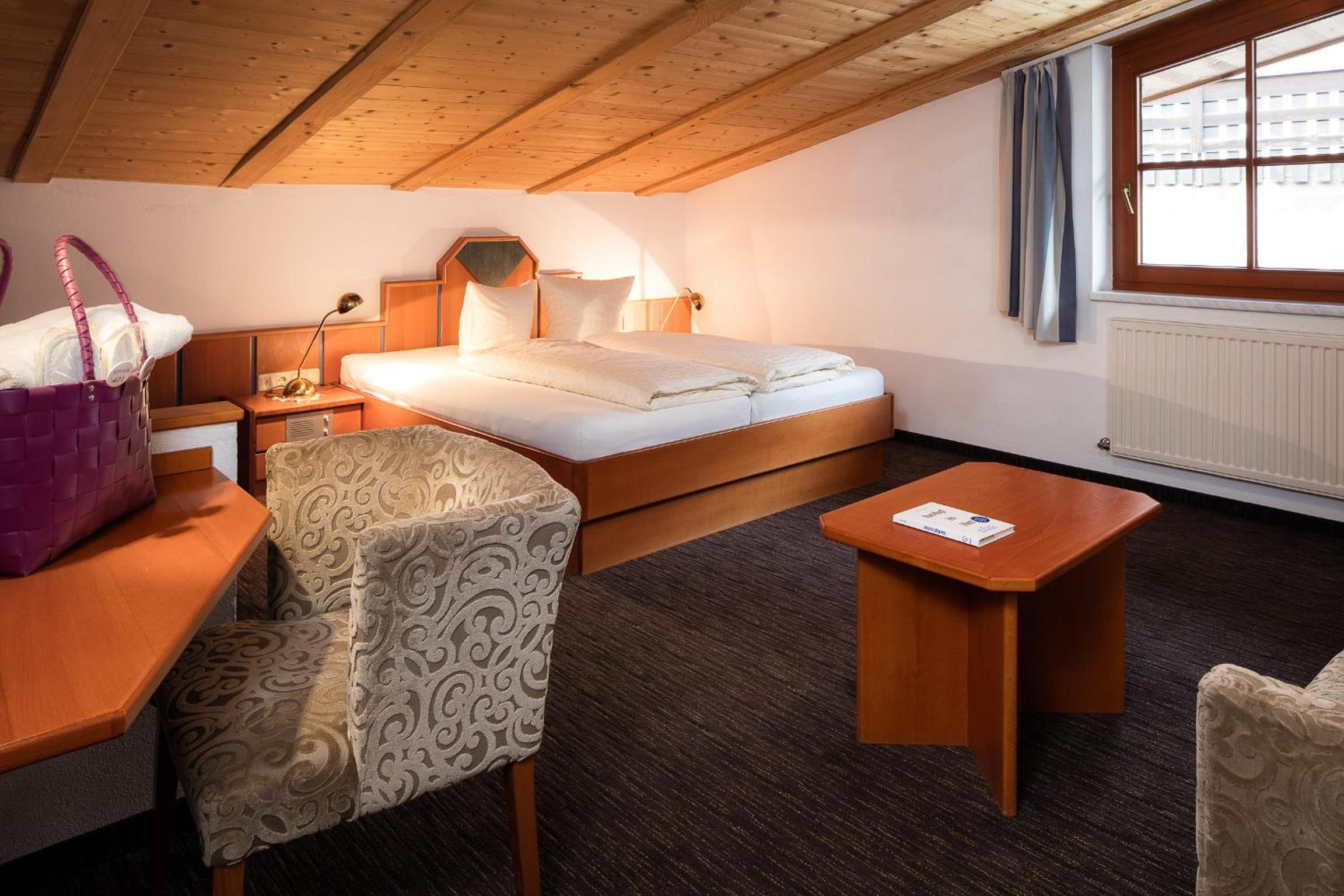 Economy Double Room photo 1