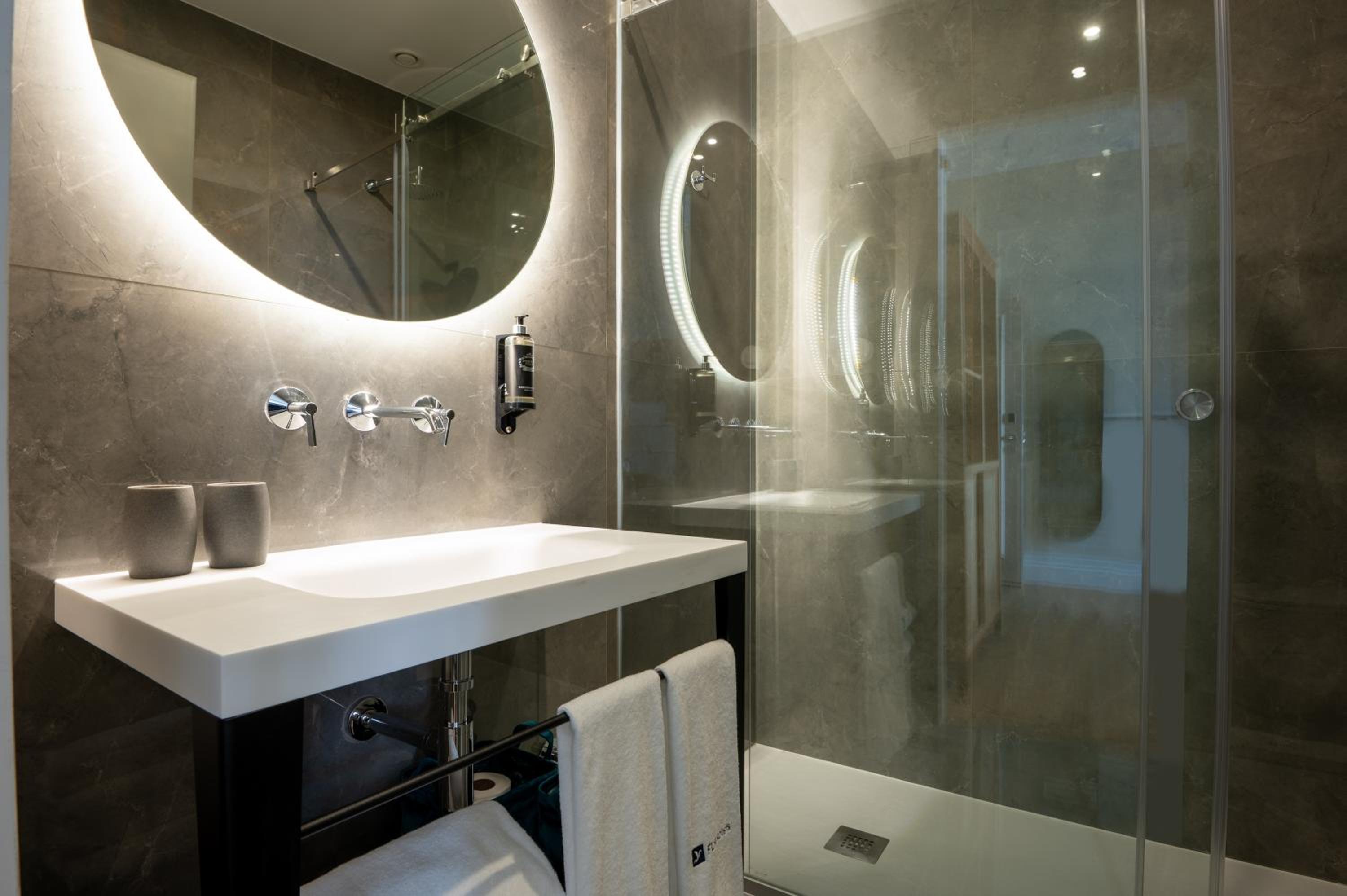 Standard Double Room - Photo 4