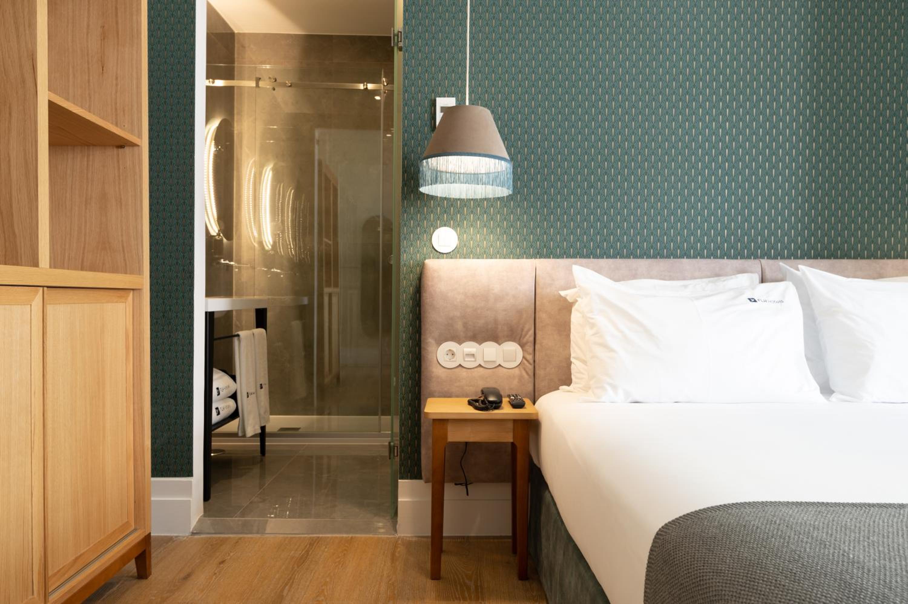 Standard Double Room - Photo 5