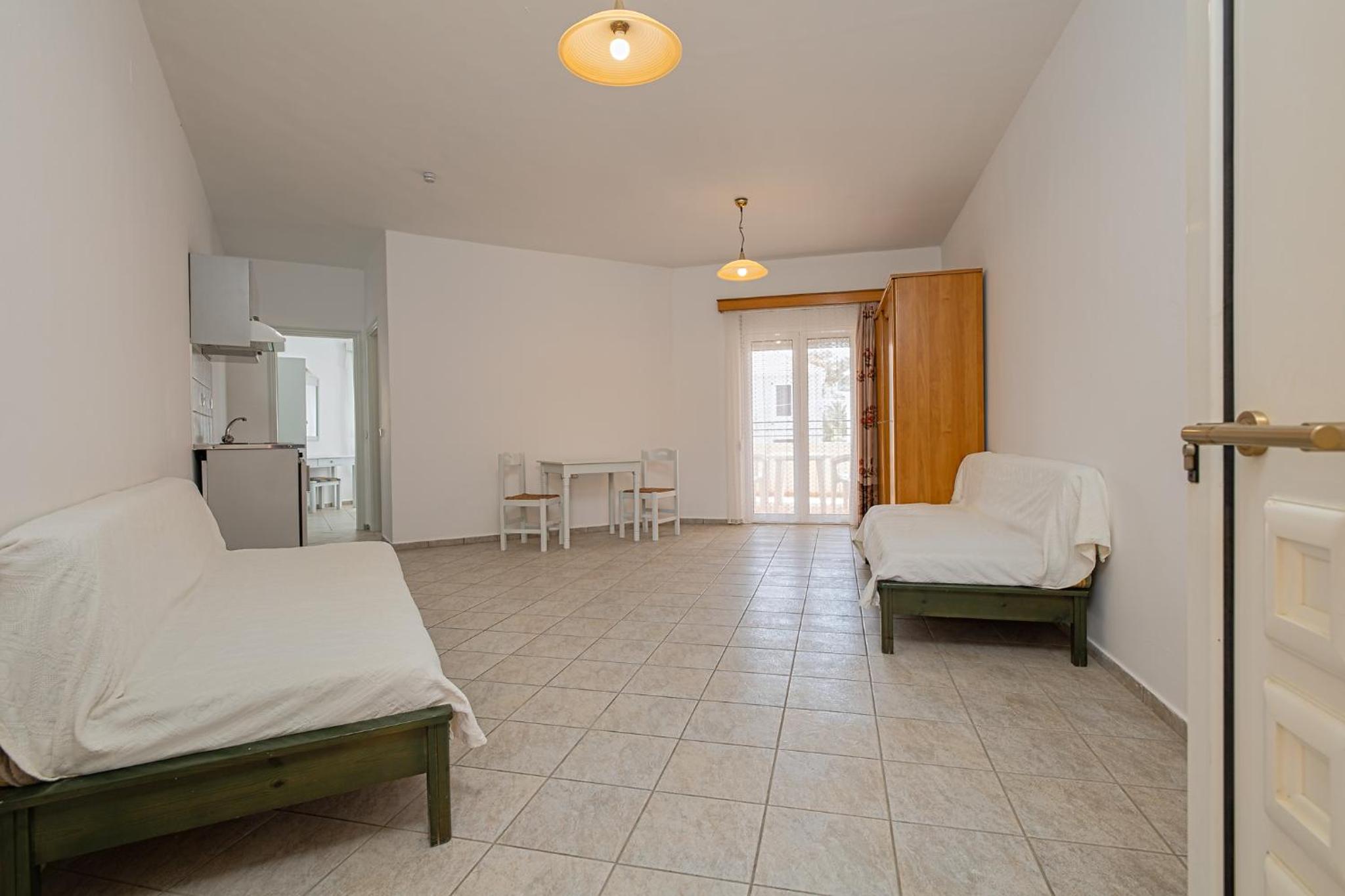 Apartment photo 2