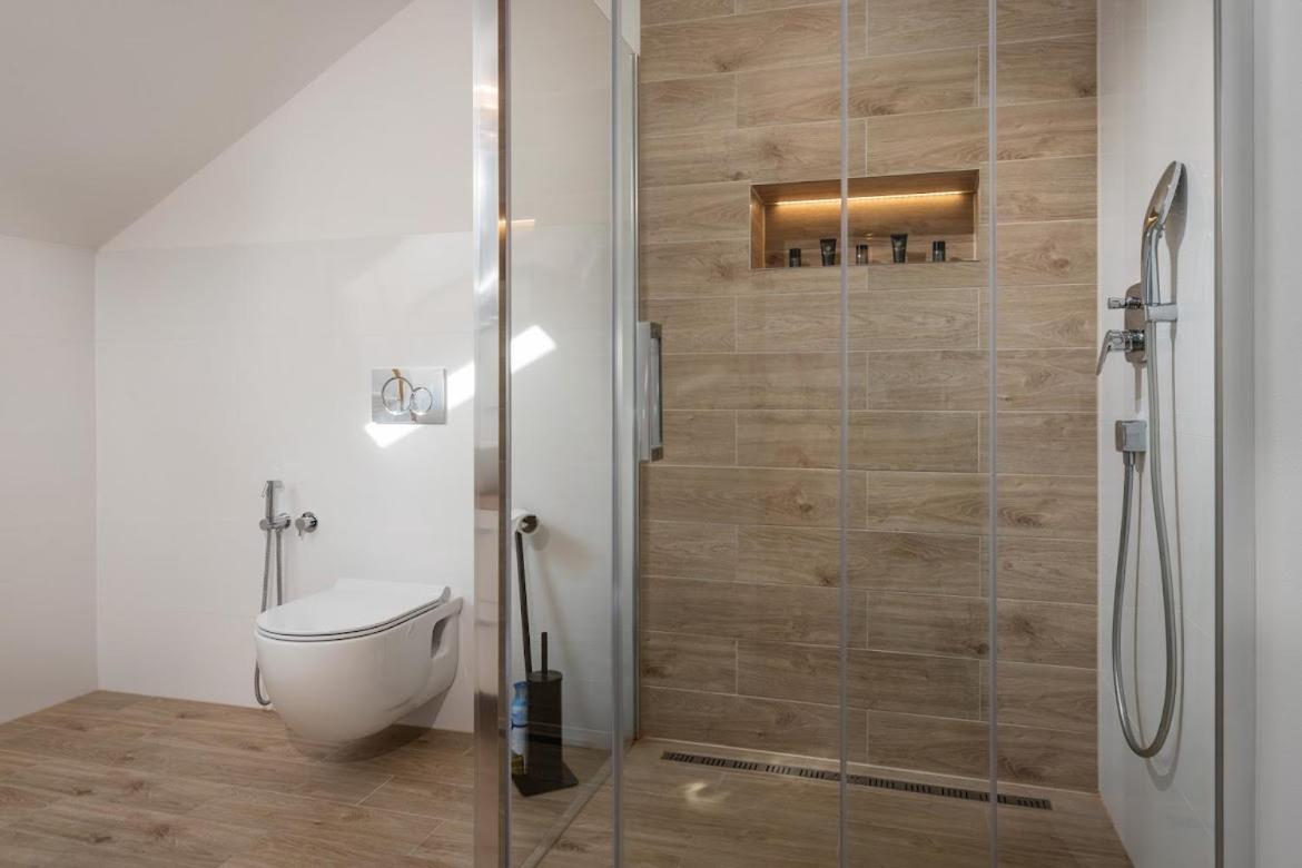 One-Bedroom Apartment - Photo 5