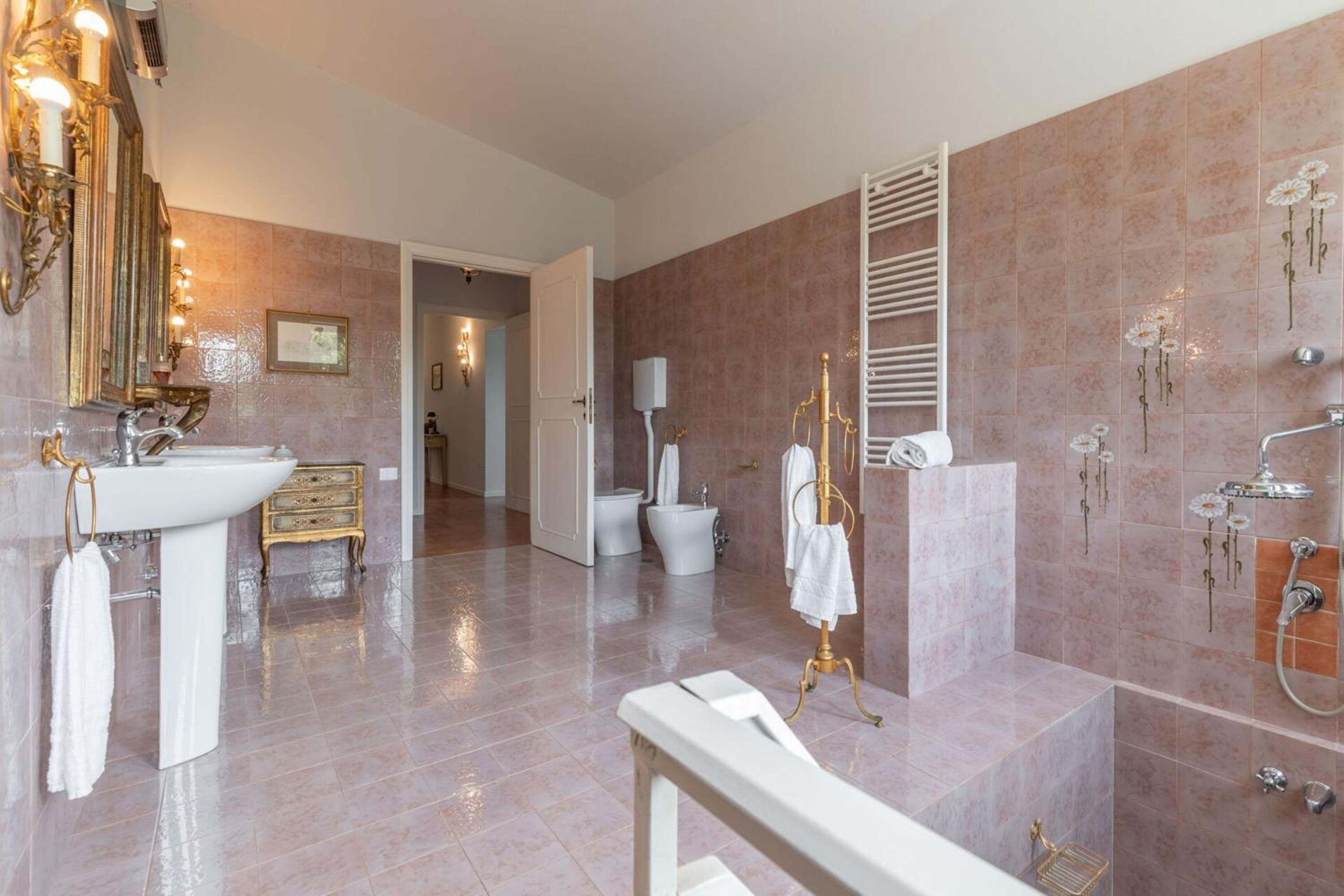 Villa with Private Pool photo 2