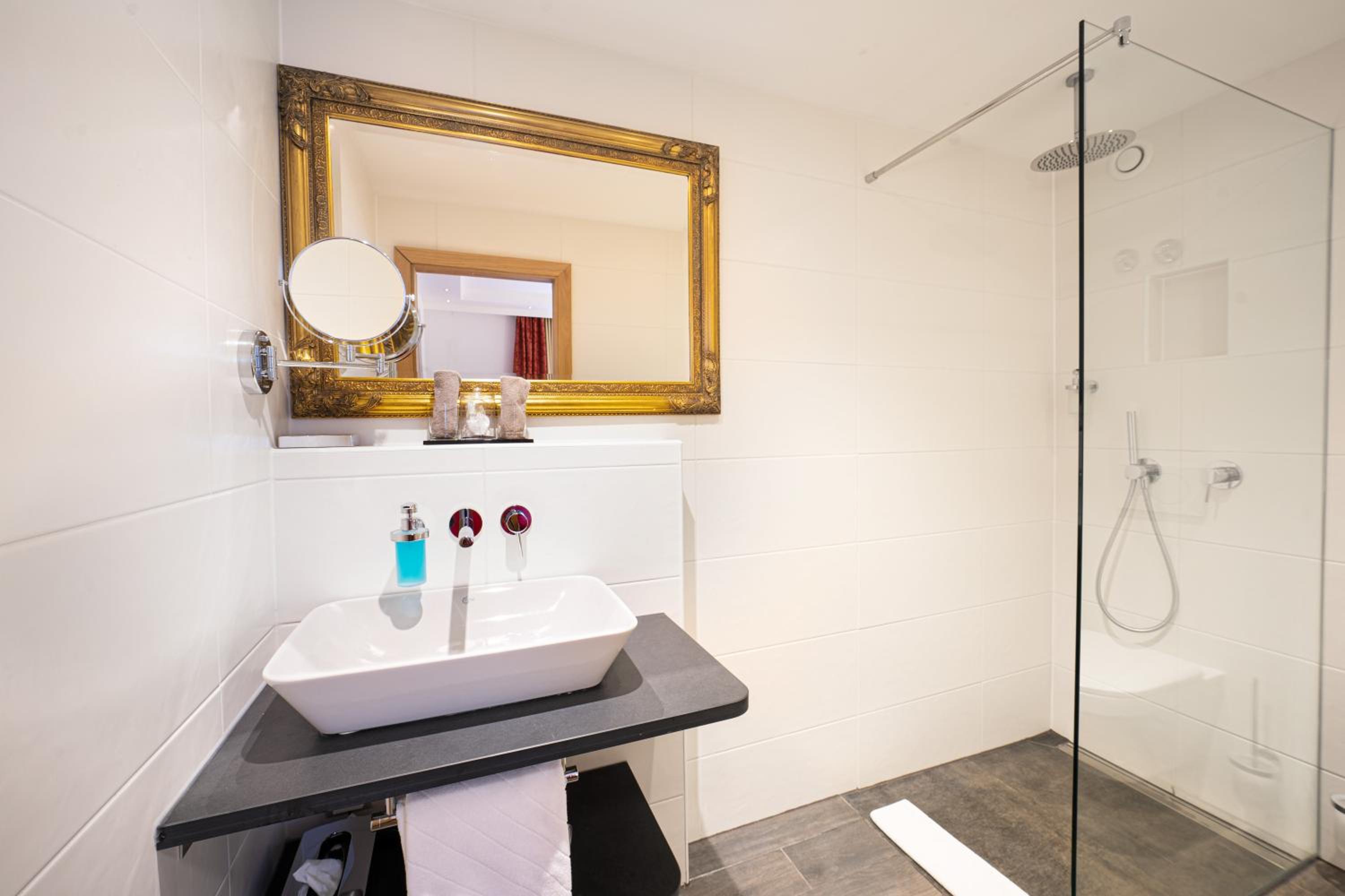 Junior Suite with Street View photo 2