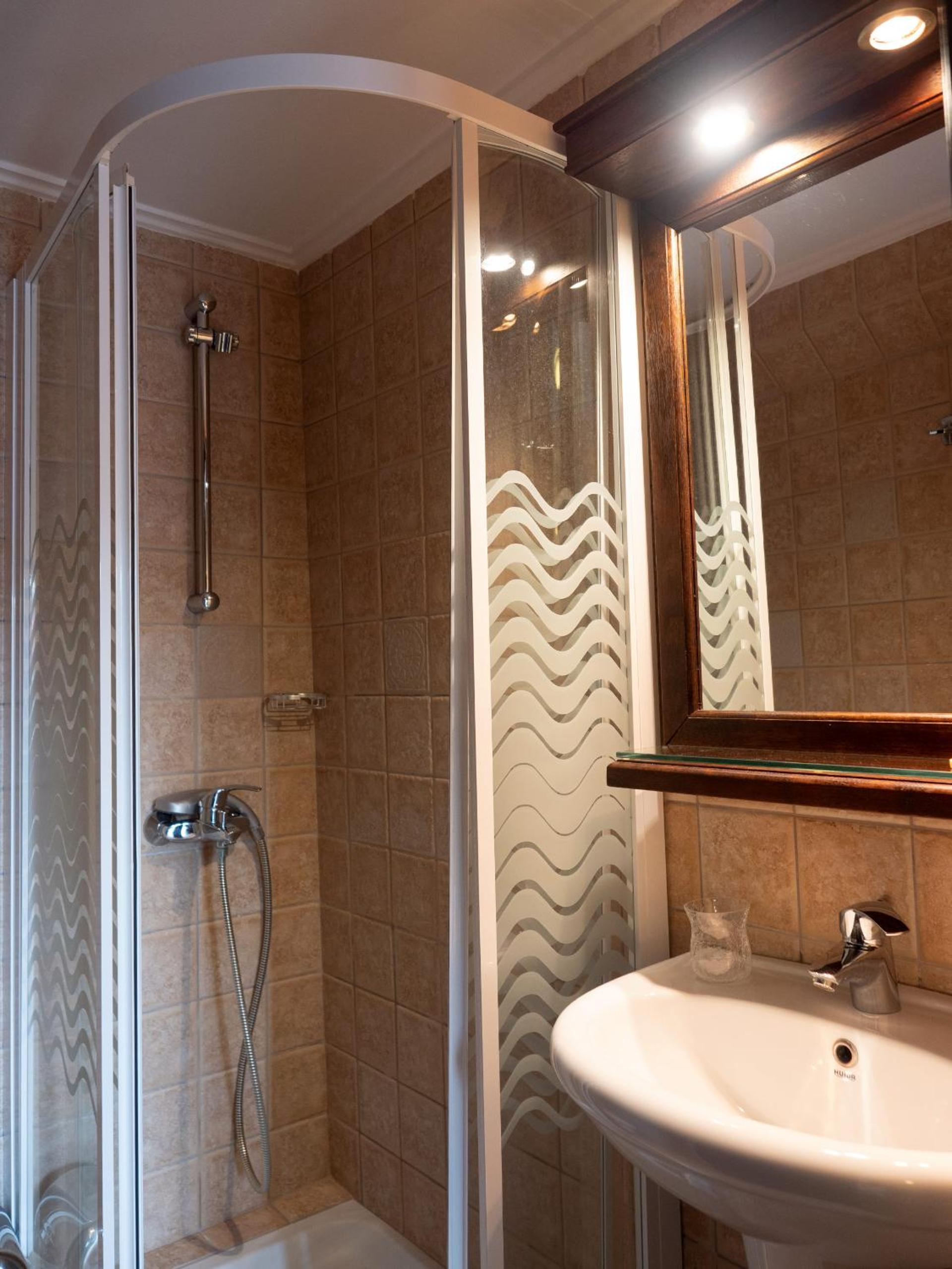 Family Maisonette - Photo 24