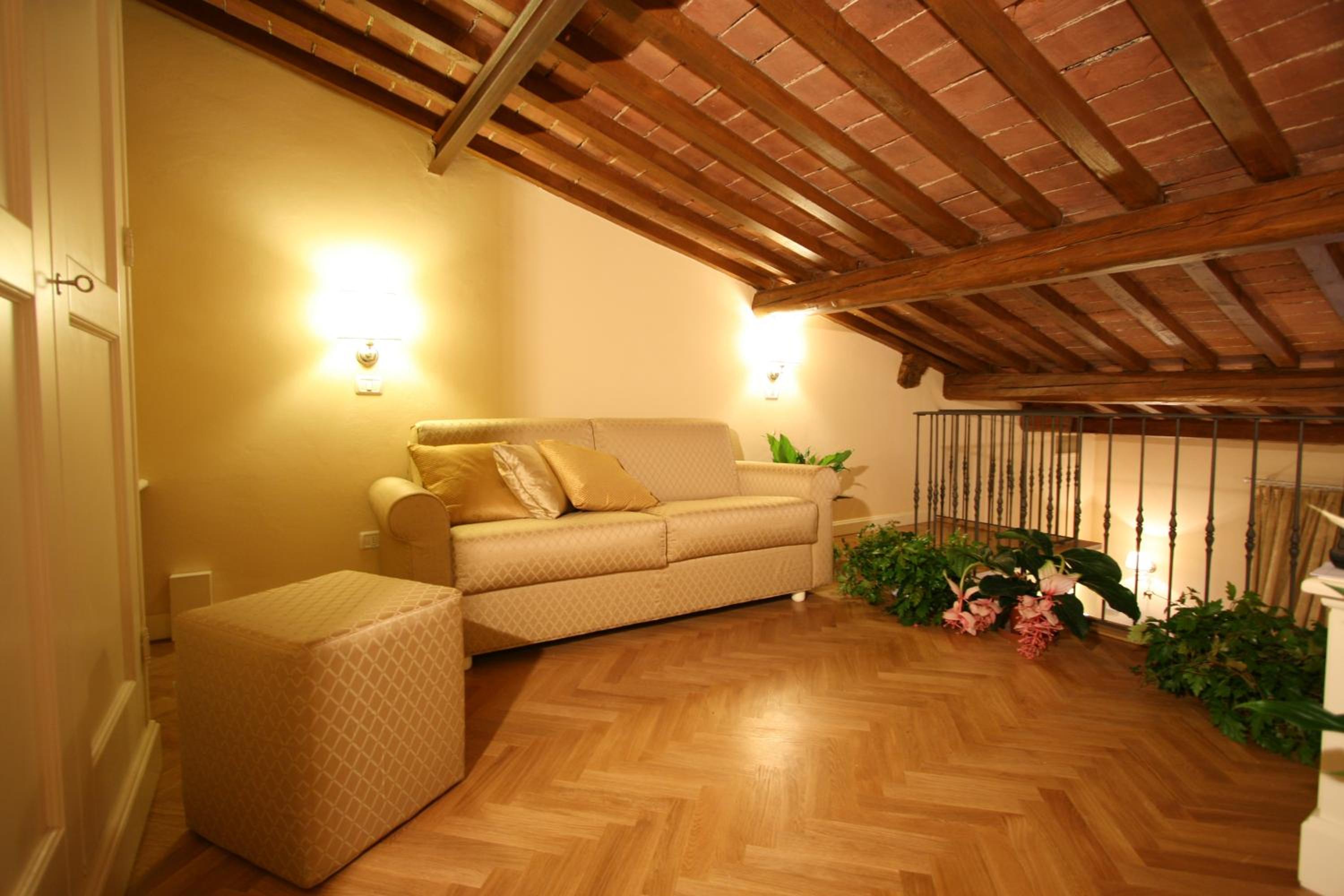 Deluxe Apartment with Fiesole Hills View photo 2