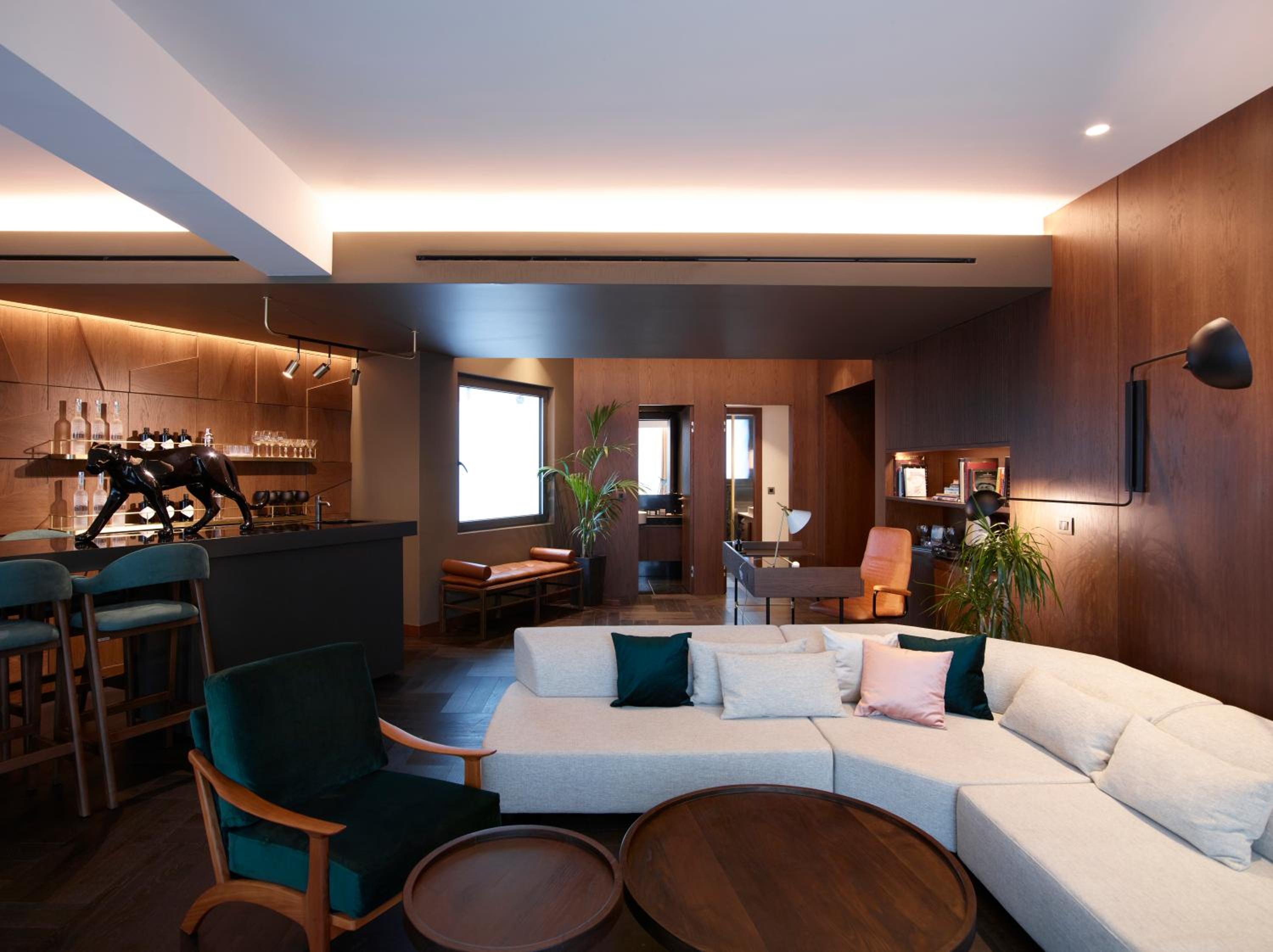Deluxe King or Twin Room with Balcony