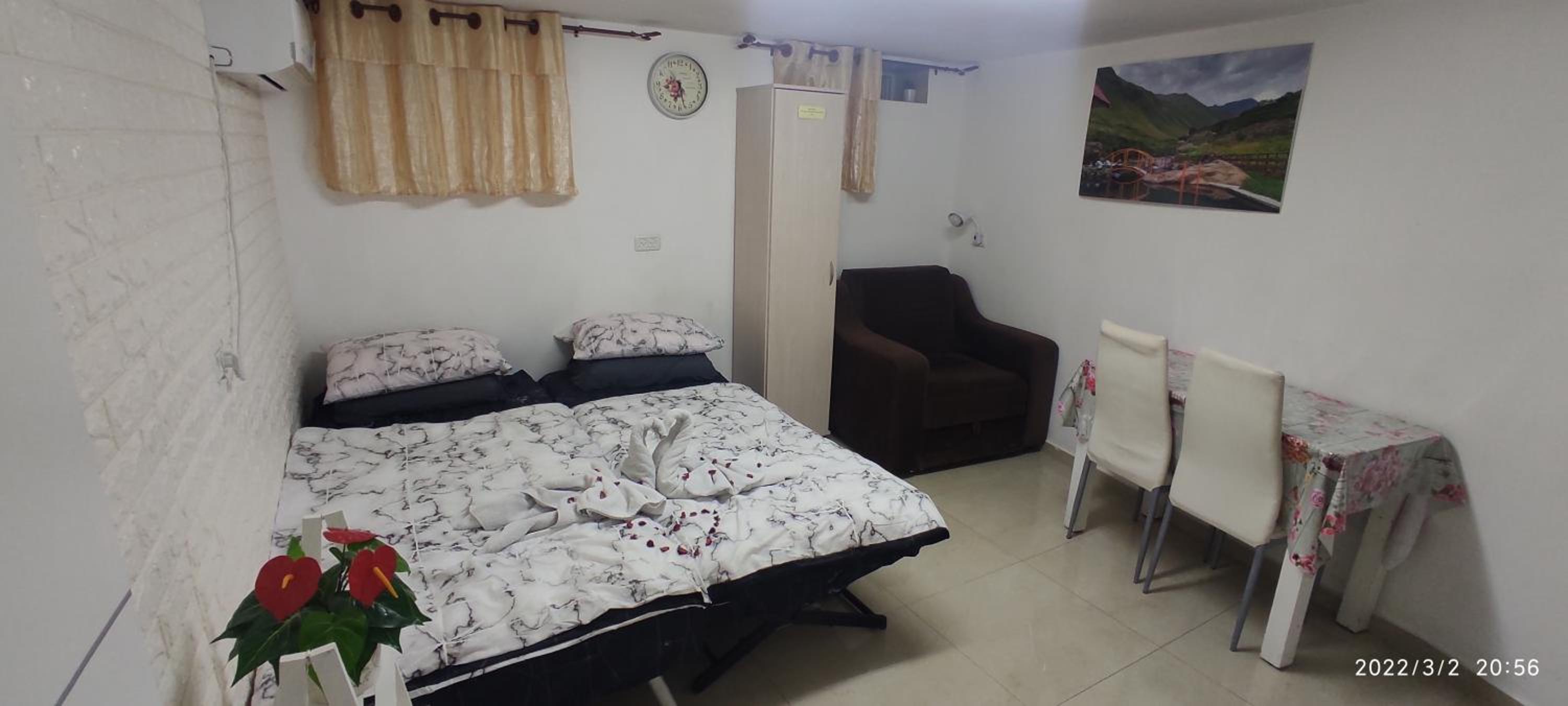 One-Bedroom Apartment - Photo 22
