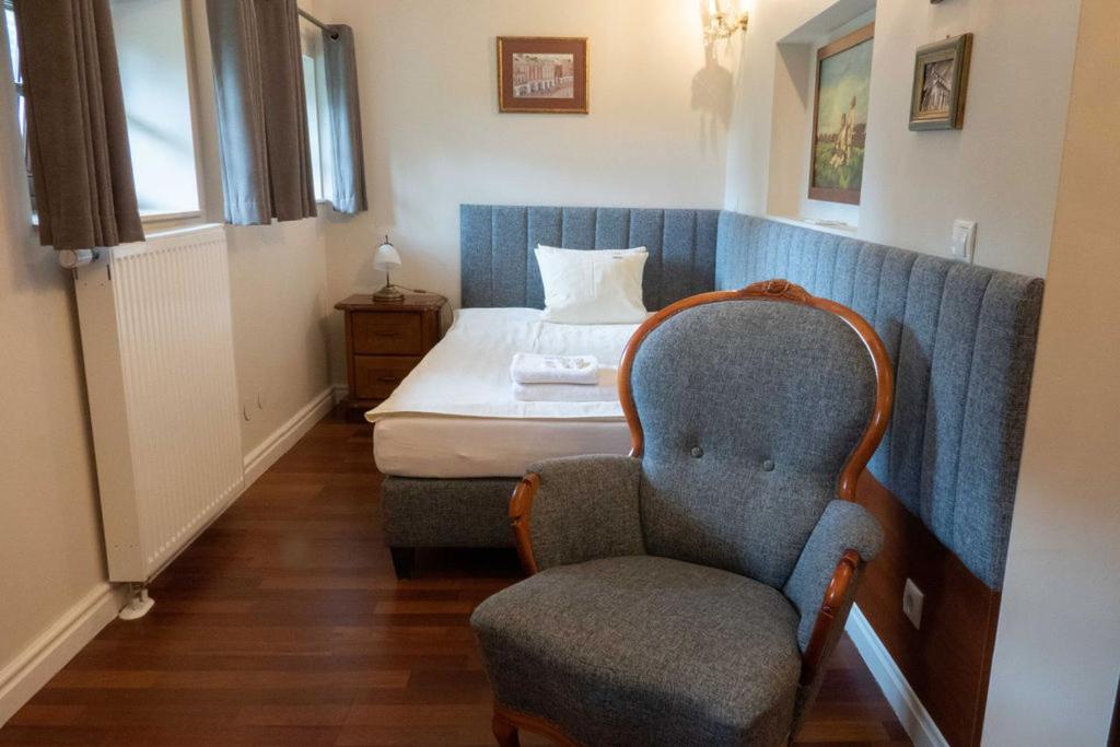 Twin Room - Photo 9