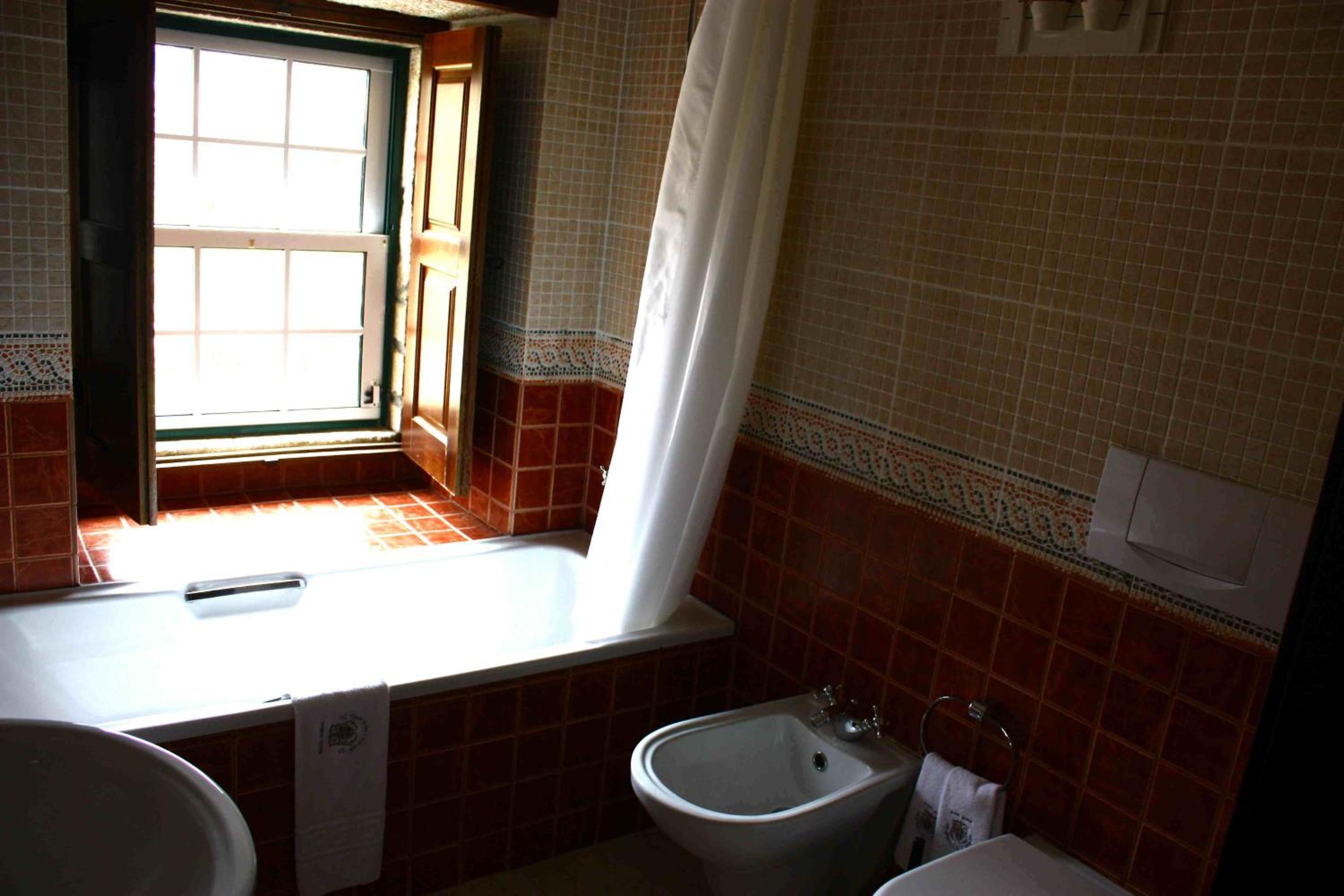 Twin Room - Photo 2