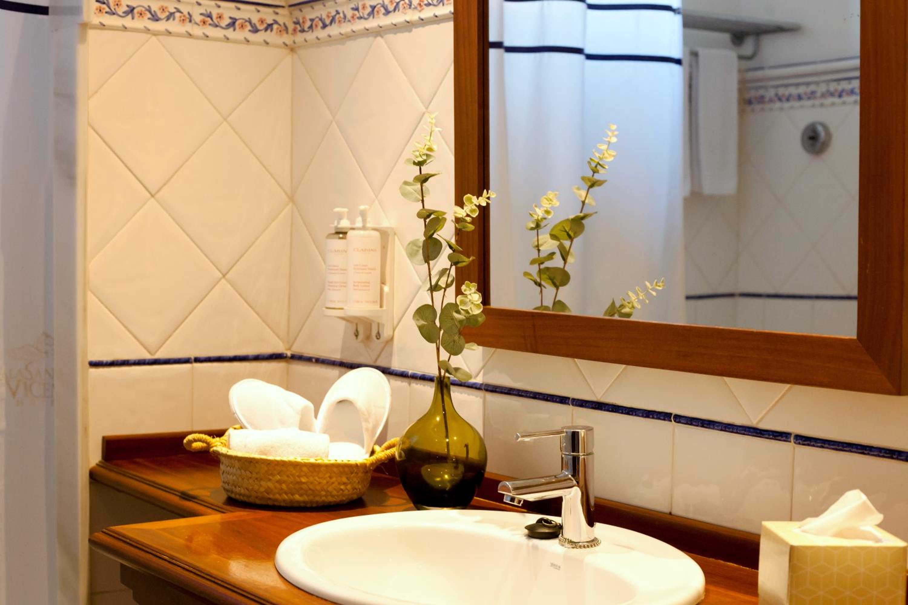 Junior Suite with Terrace - Photo 2